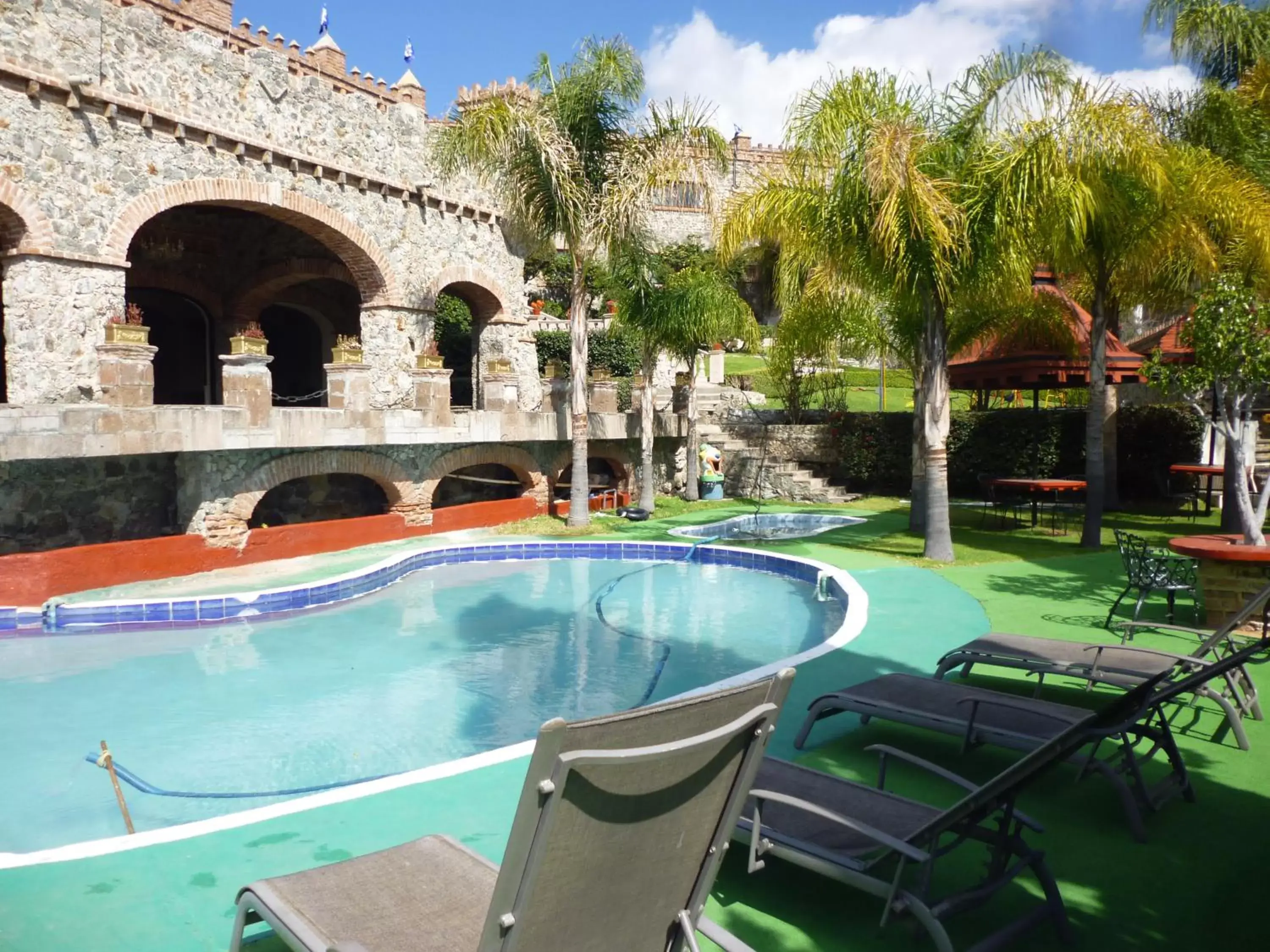 Swimming Pool in Hotel Castillo de Santa Cecilia