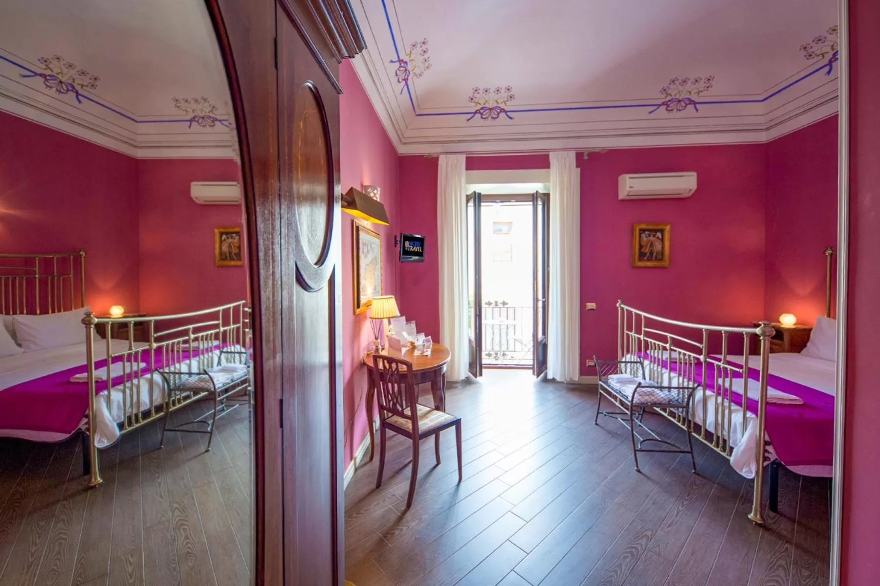 Bedroom, Bed in THE PALACE B&B and Apartments