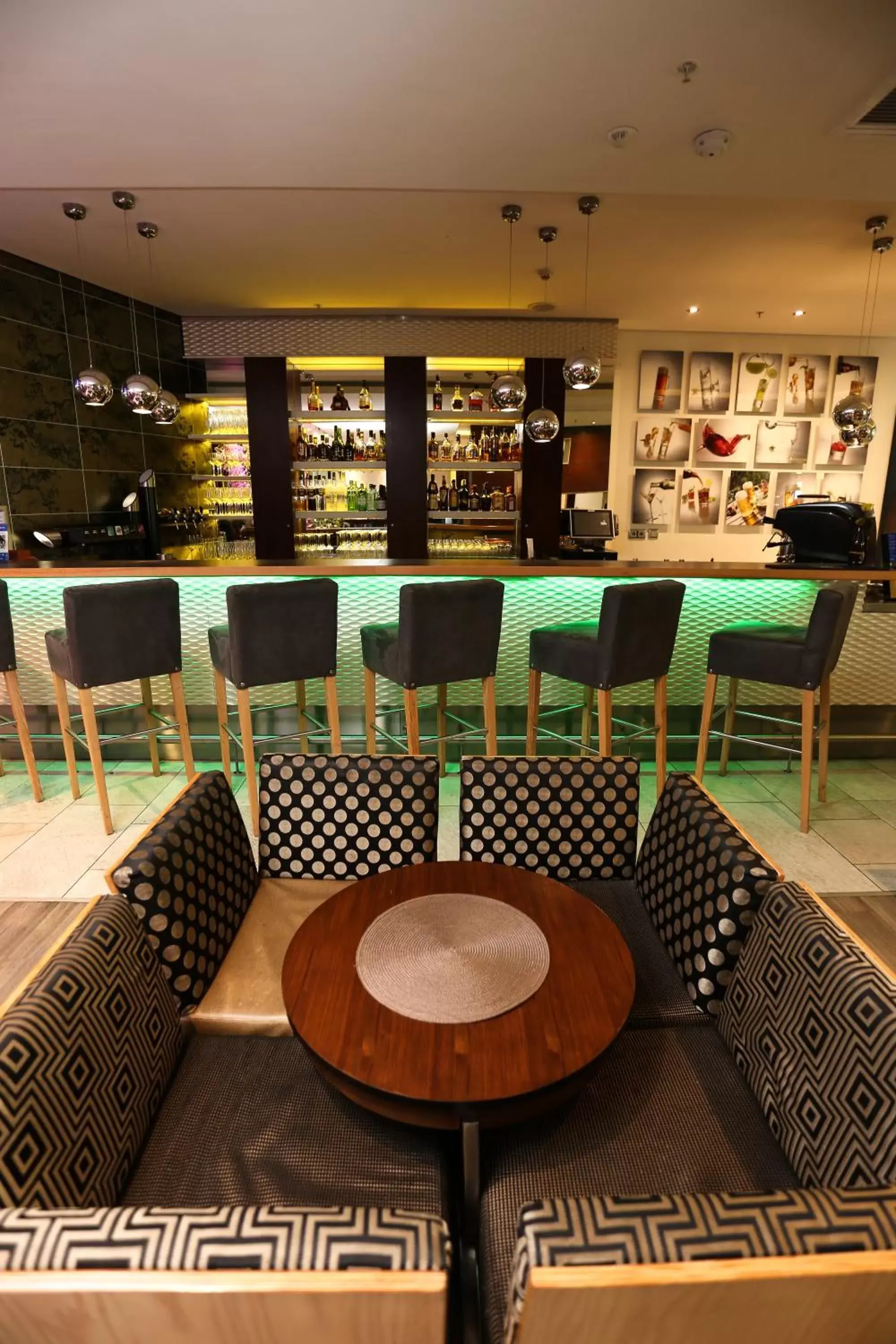 Lounge or bar, Lounge/Bar in Hotel Verde Cape Town Airport