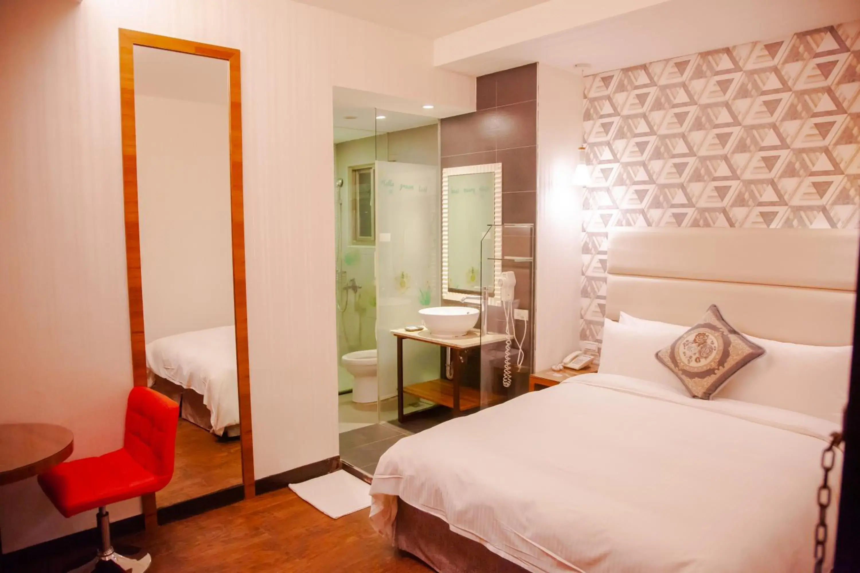 Bedroom, Bed in E-Coast Star Hotel