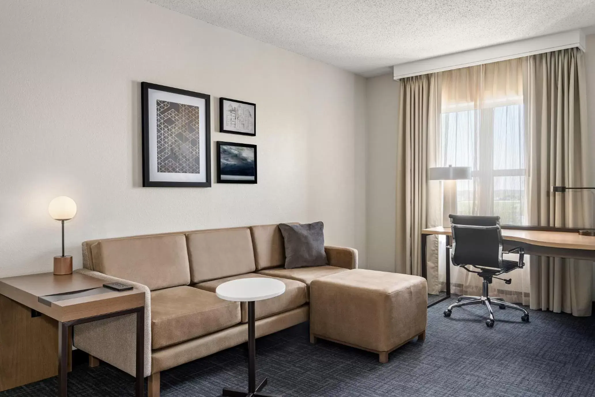 Seating Area in Residence Inn by Marriott Chicago Naperville/Warrenville