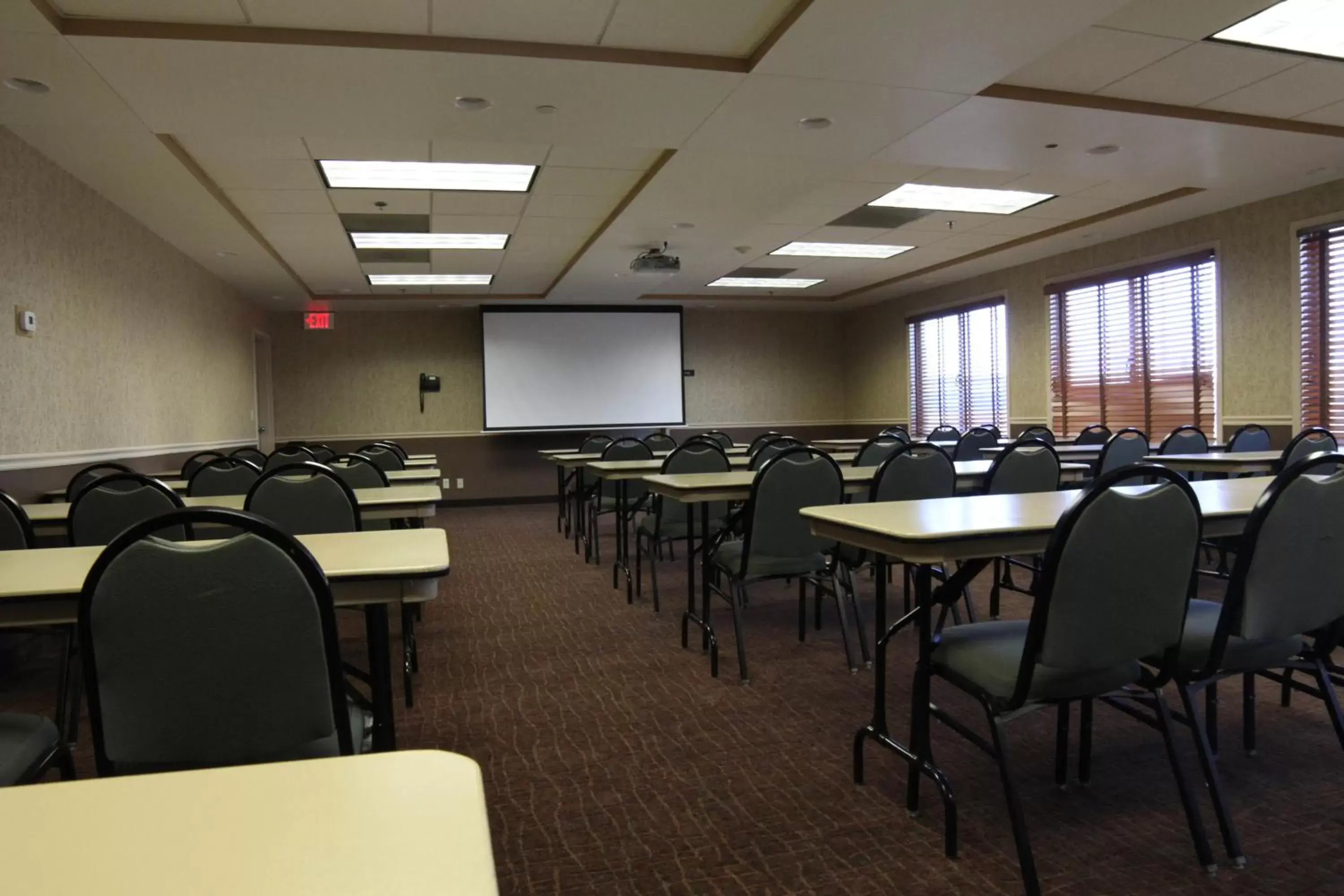 Meeting/conference room in C'mon Inn Grand Forks