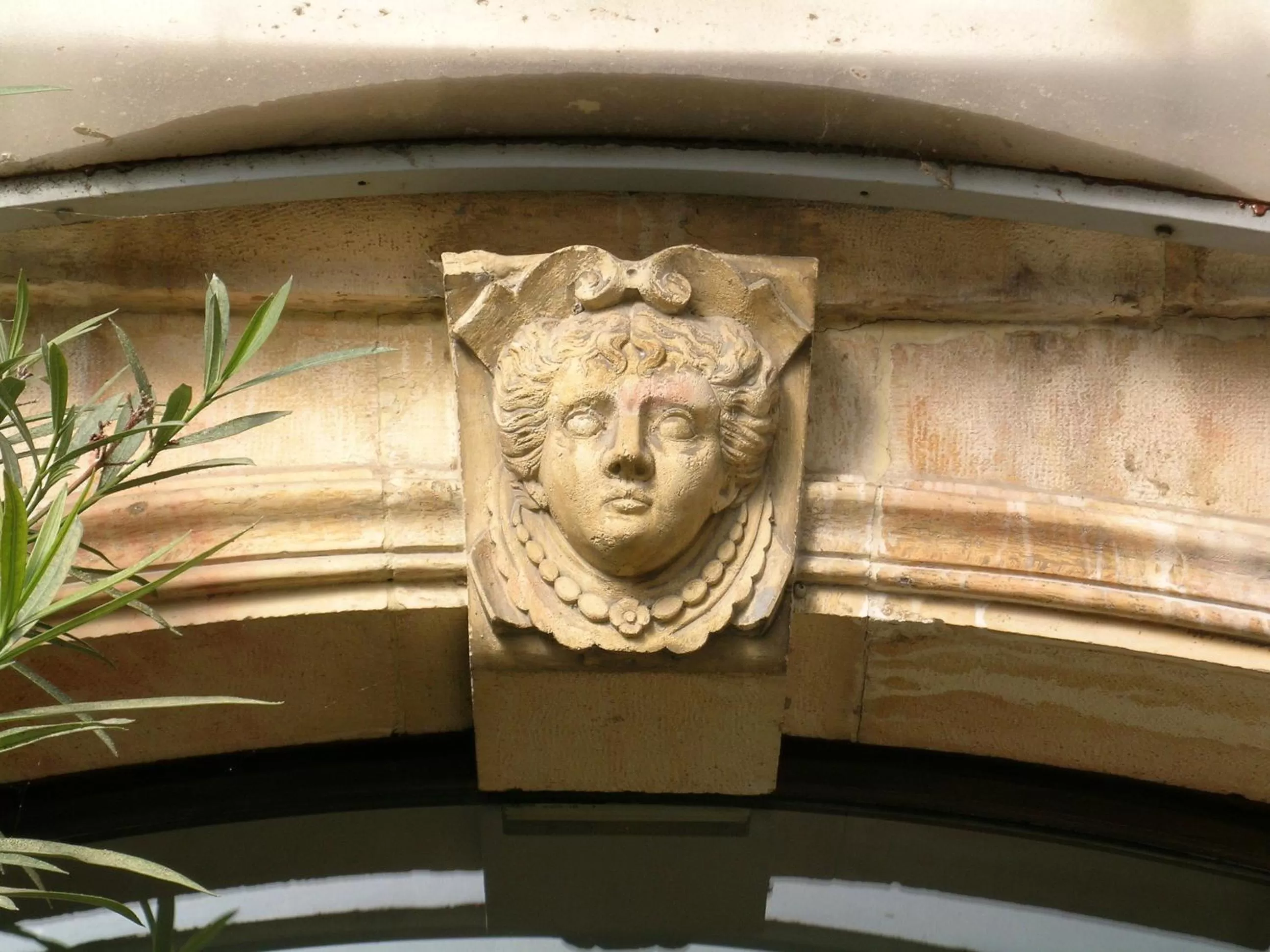 Decorative detail in Cit'Hotel Sphinx - Hotel