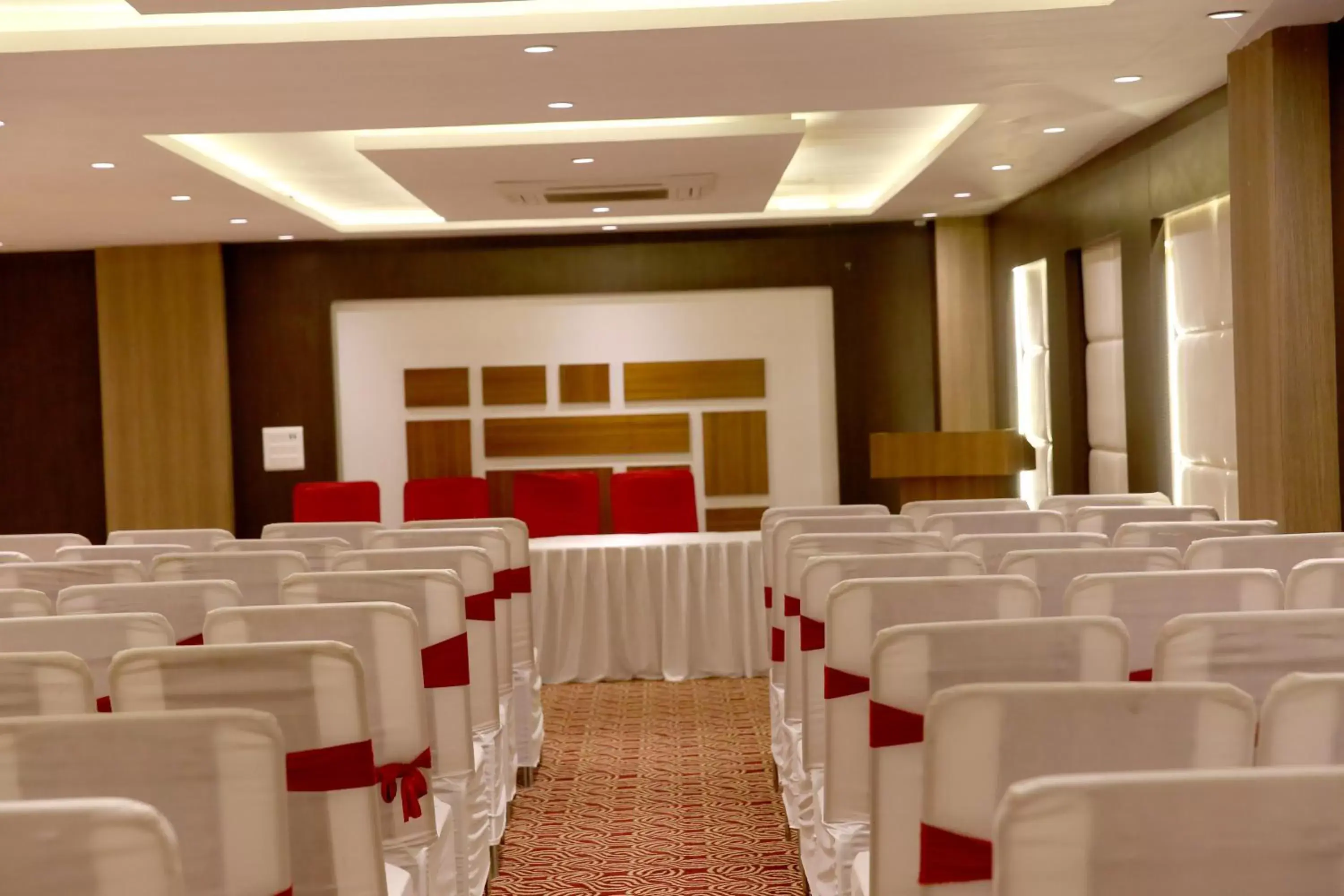 Banquet/Function facilities in Le Roi Udaipur