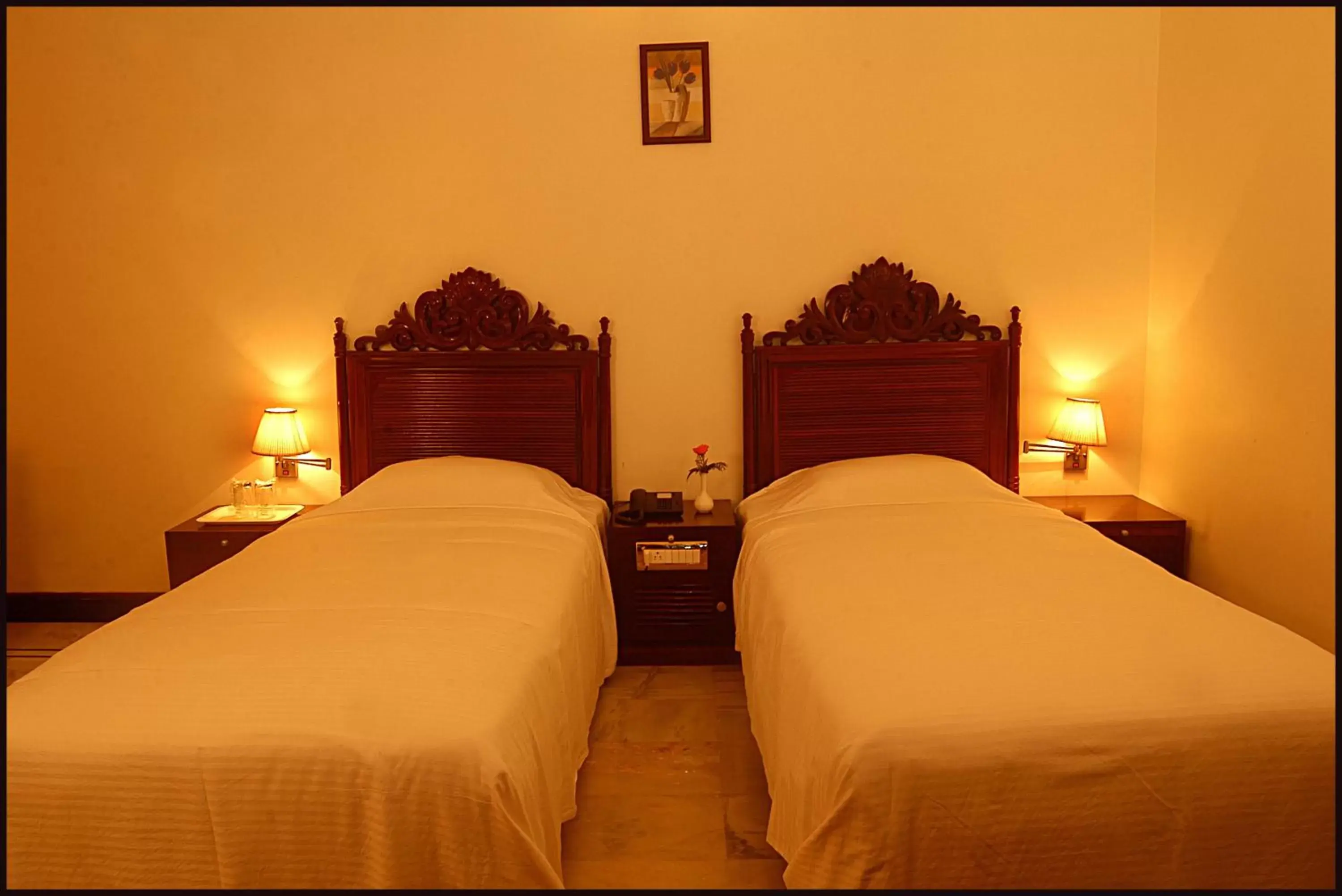 Bedroom, Bed in Paradise Isle Beach Resort