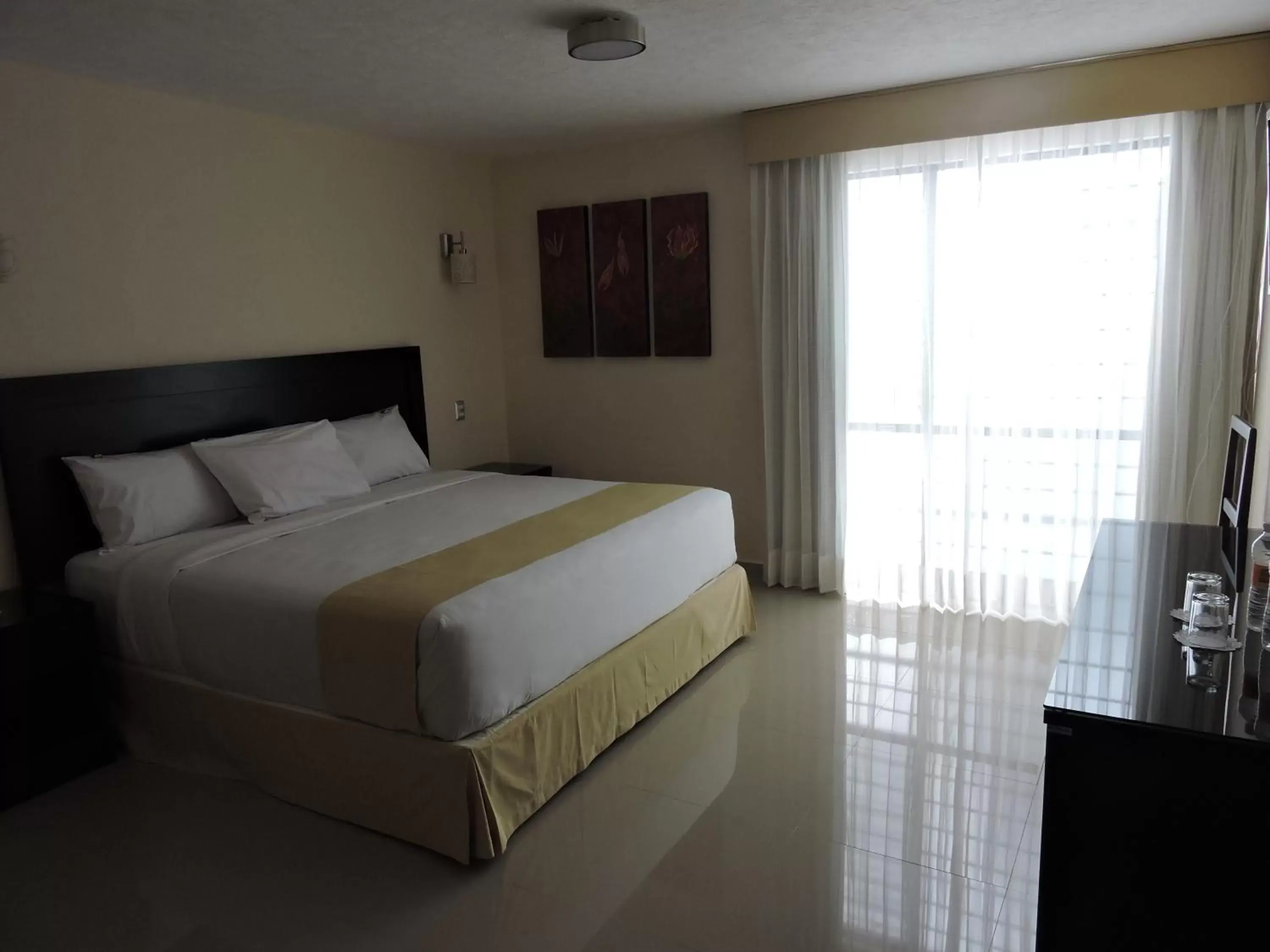 Photo of the whole room, Bed in Casa Jasave Hotel