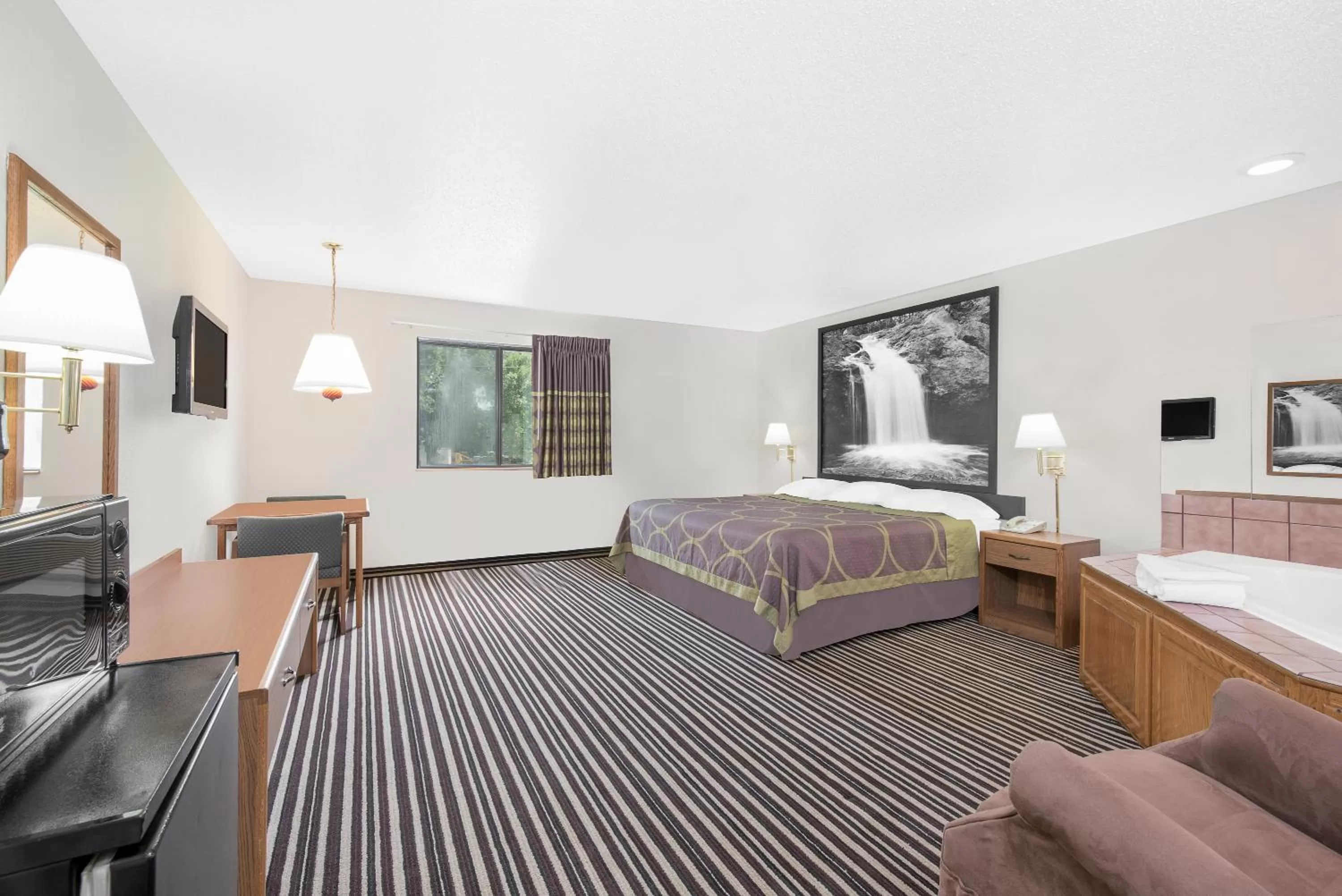 Bedroom, Bed in Wrangler Hotel Morris