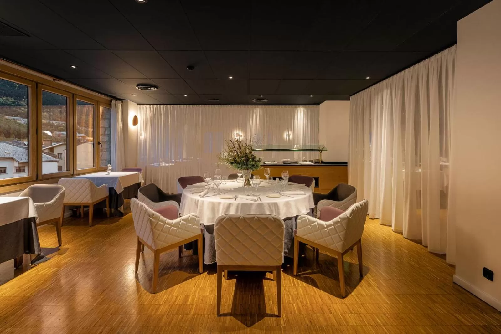 Restaurant/places to eat in Hotel de l'Isard