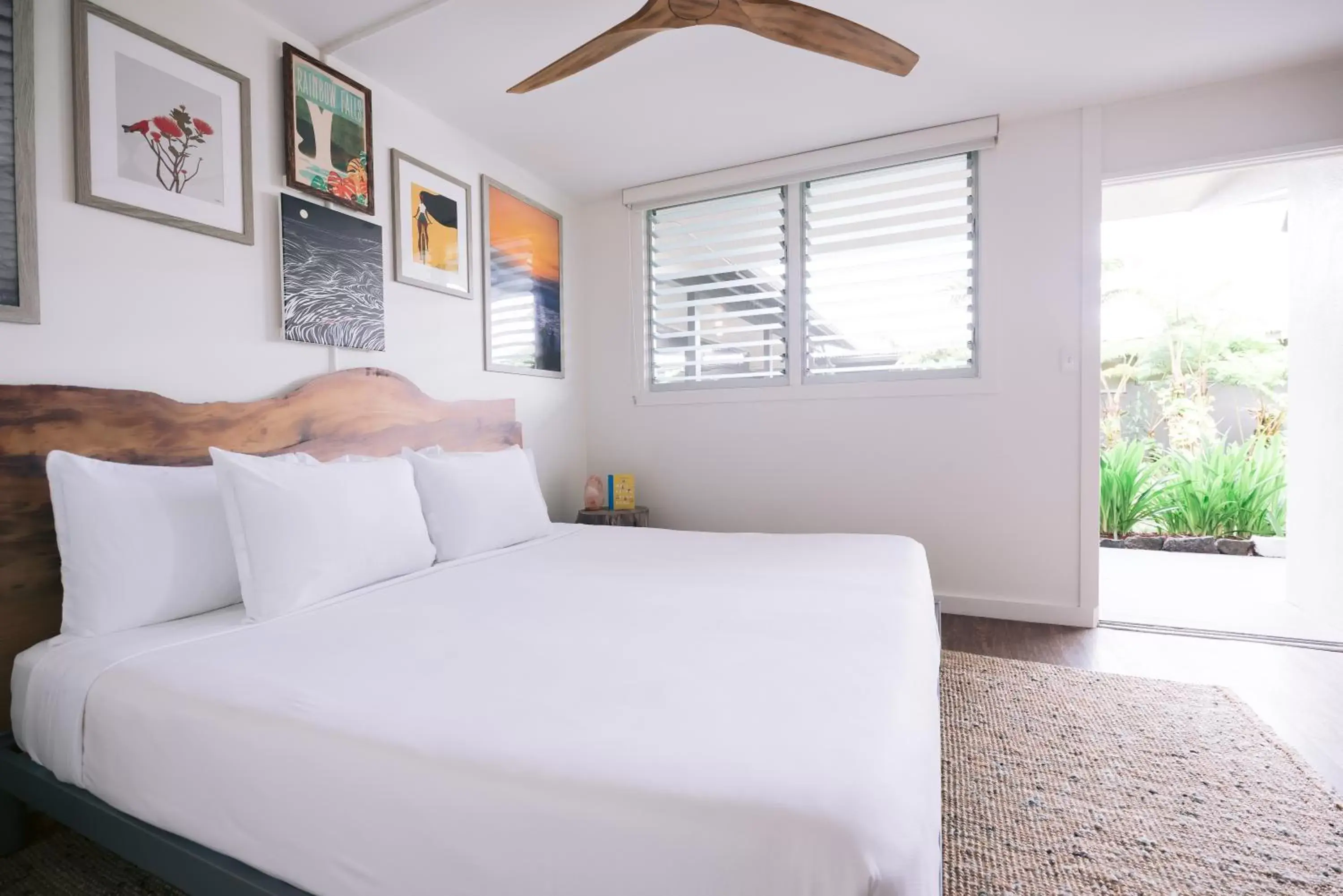 Bed in SCP Hilo Hotel Bed in SCP Hilo Hotel