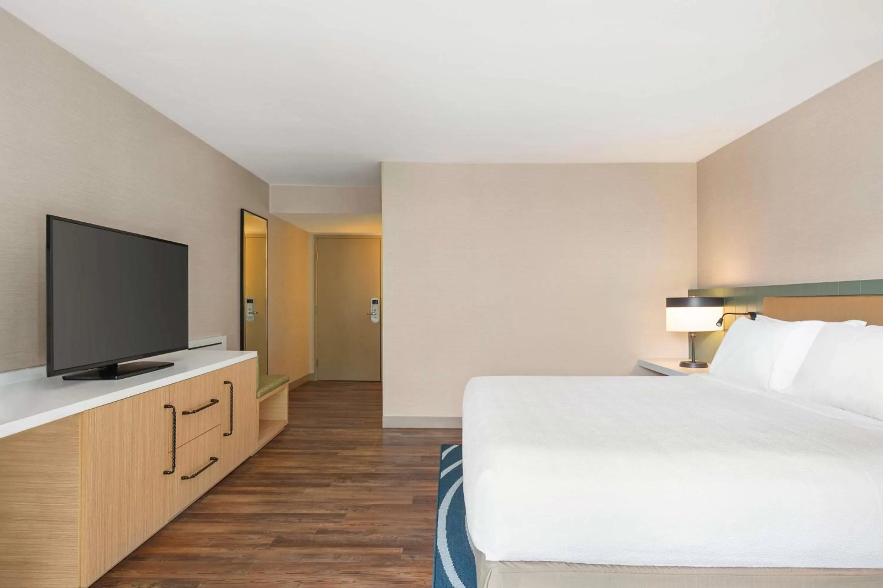 Bed in Hilton Garden Inn Monterey