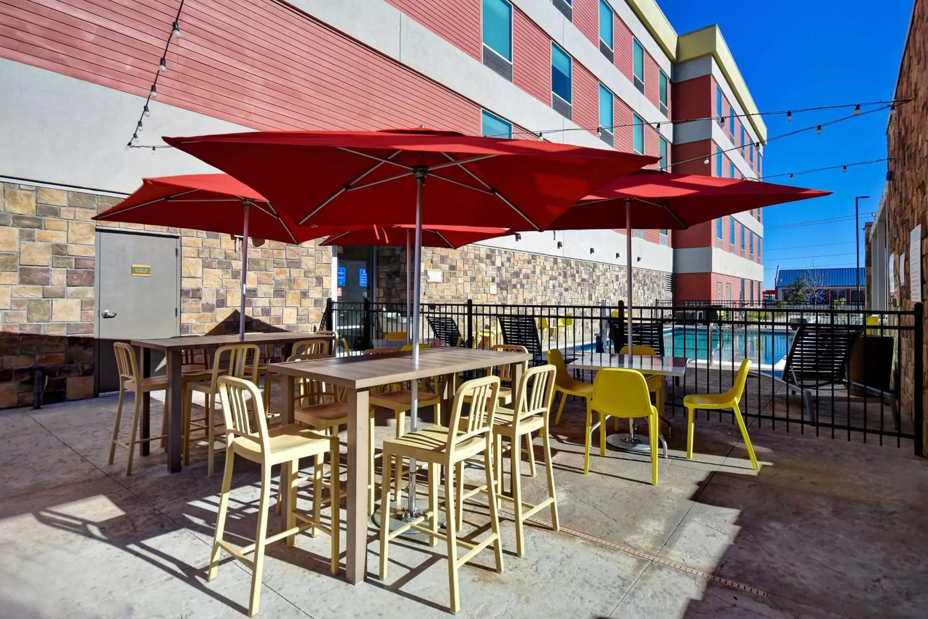 Patio, Restaurant/Places to Eat in Home2 Suites By Hilton Odessa