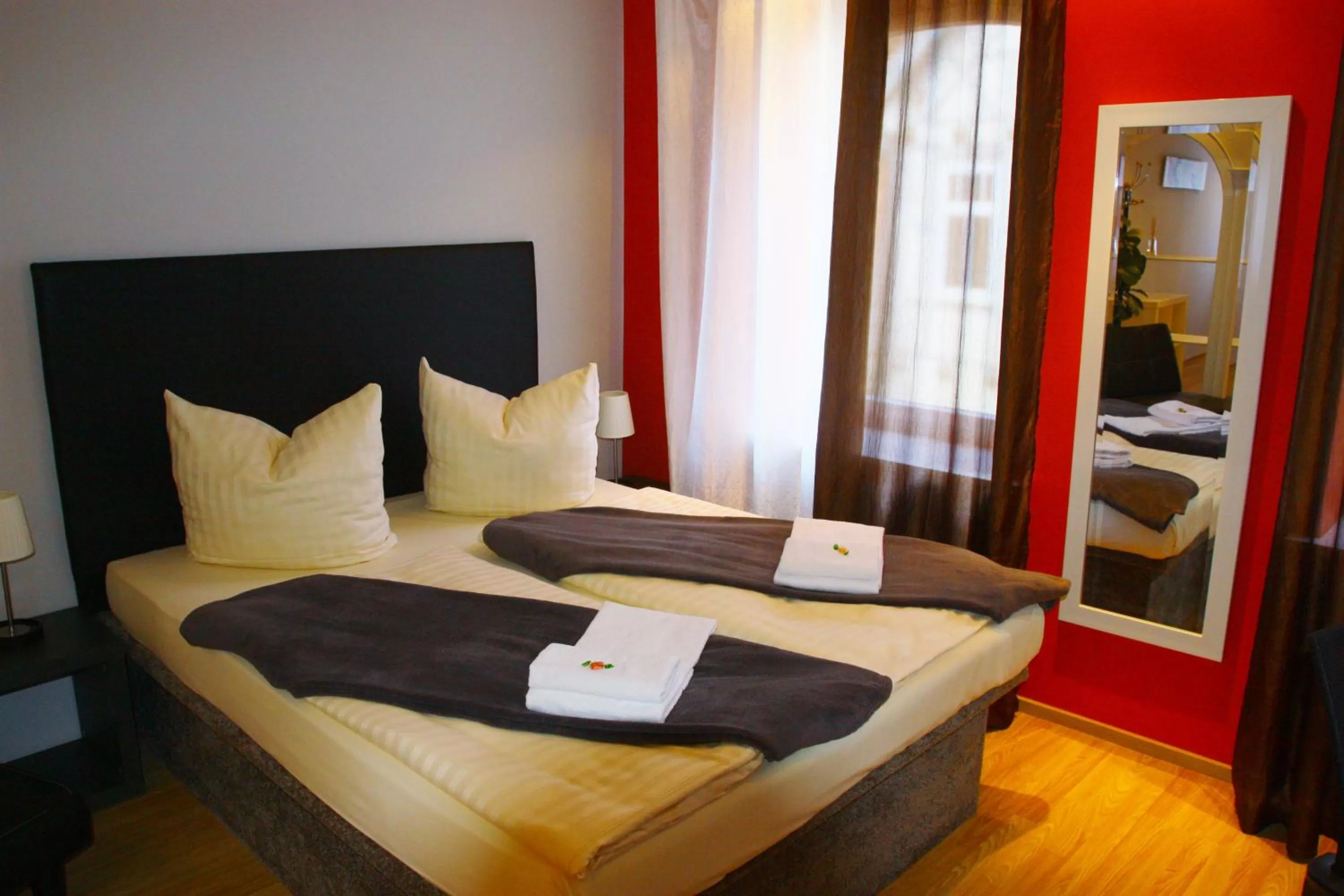 Photo of the whole room, Bed in Hotel am Schloss