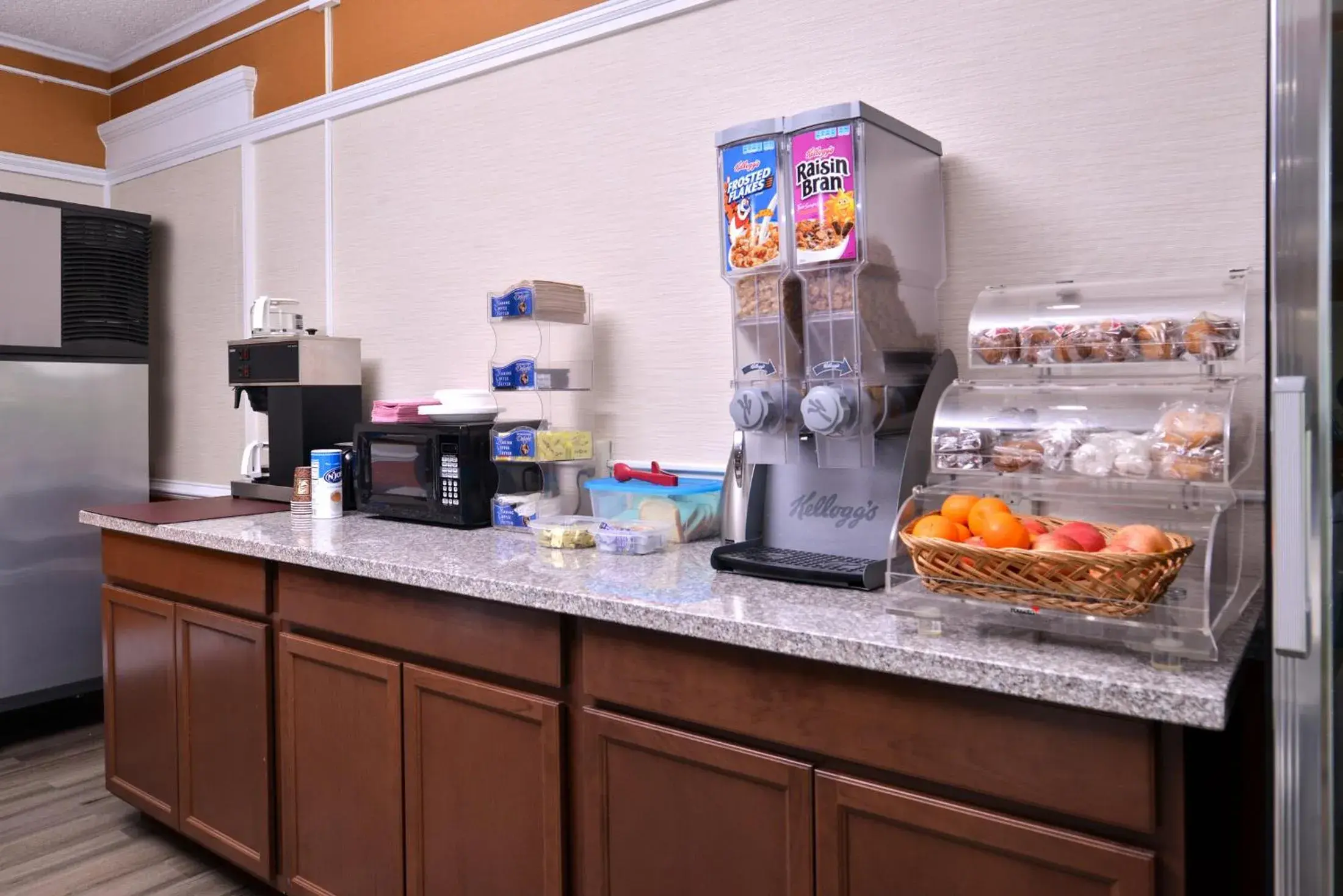 Coffee/tea facilities in Americas Best Value Inn Richmond South