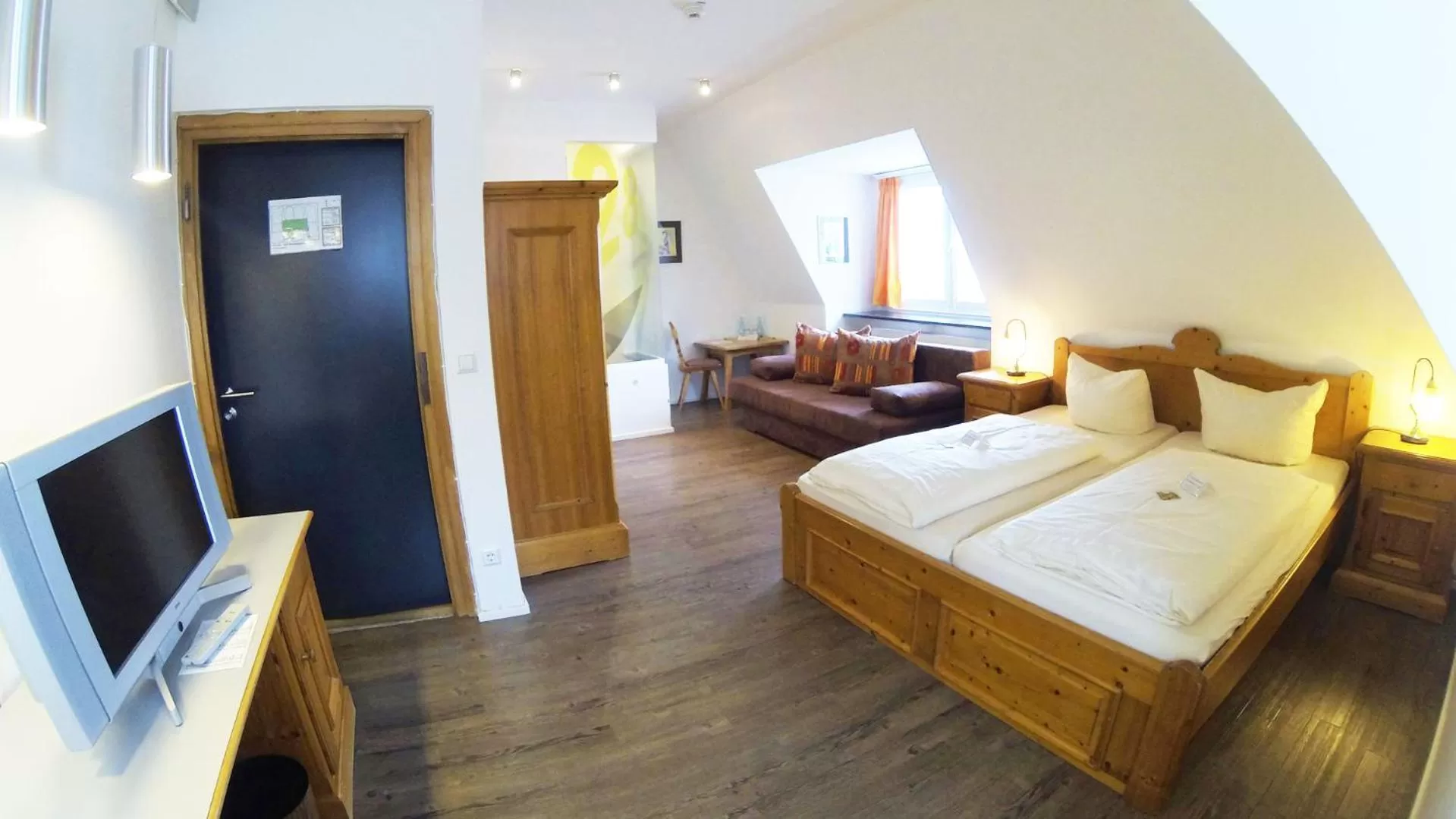 TV and multimedia, Bed in Hotel Landgasthof Koechlin