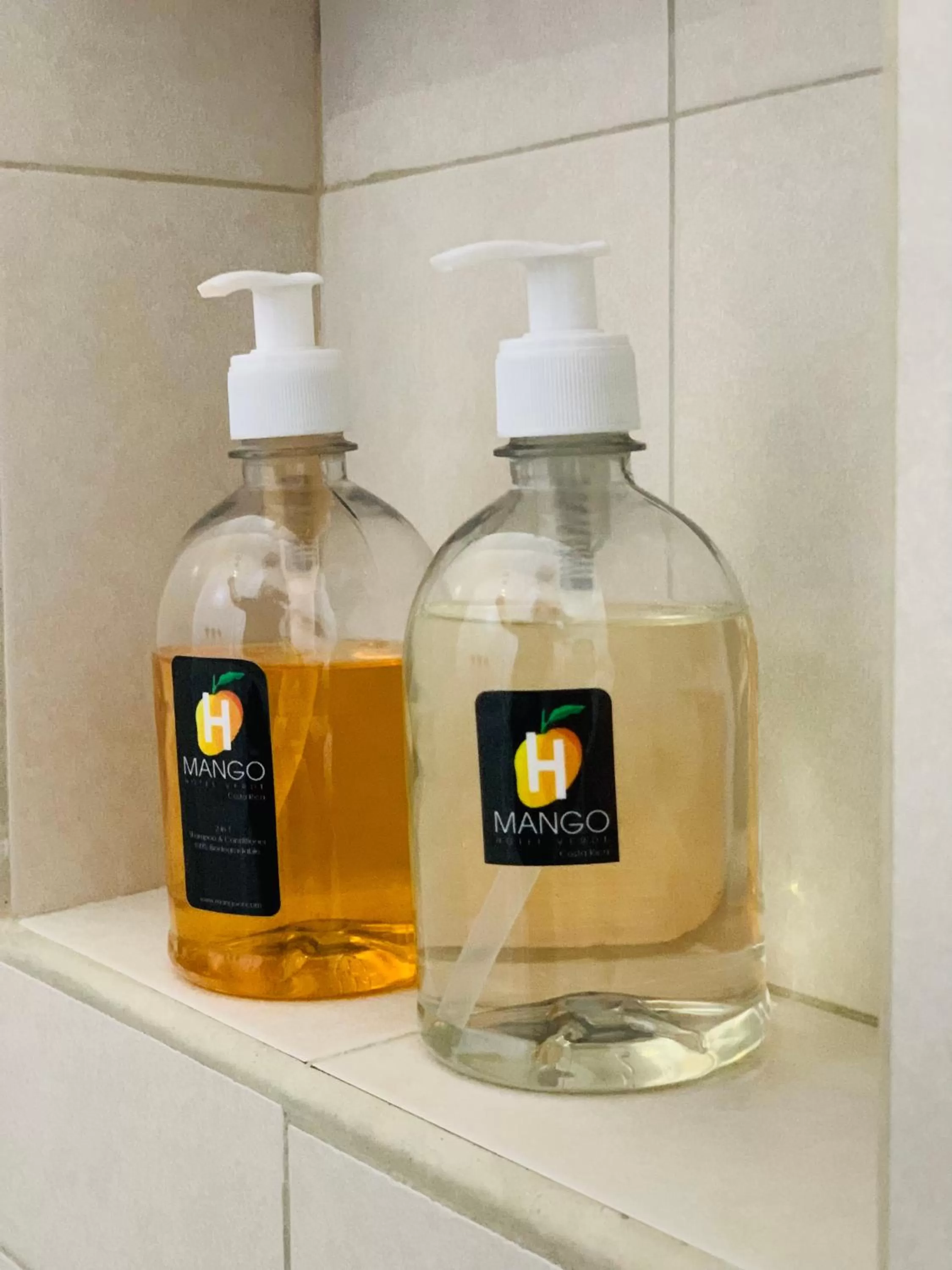 Bathroom in Hotel Mango Airport