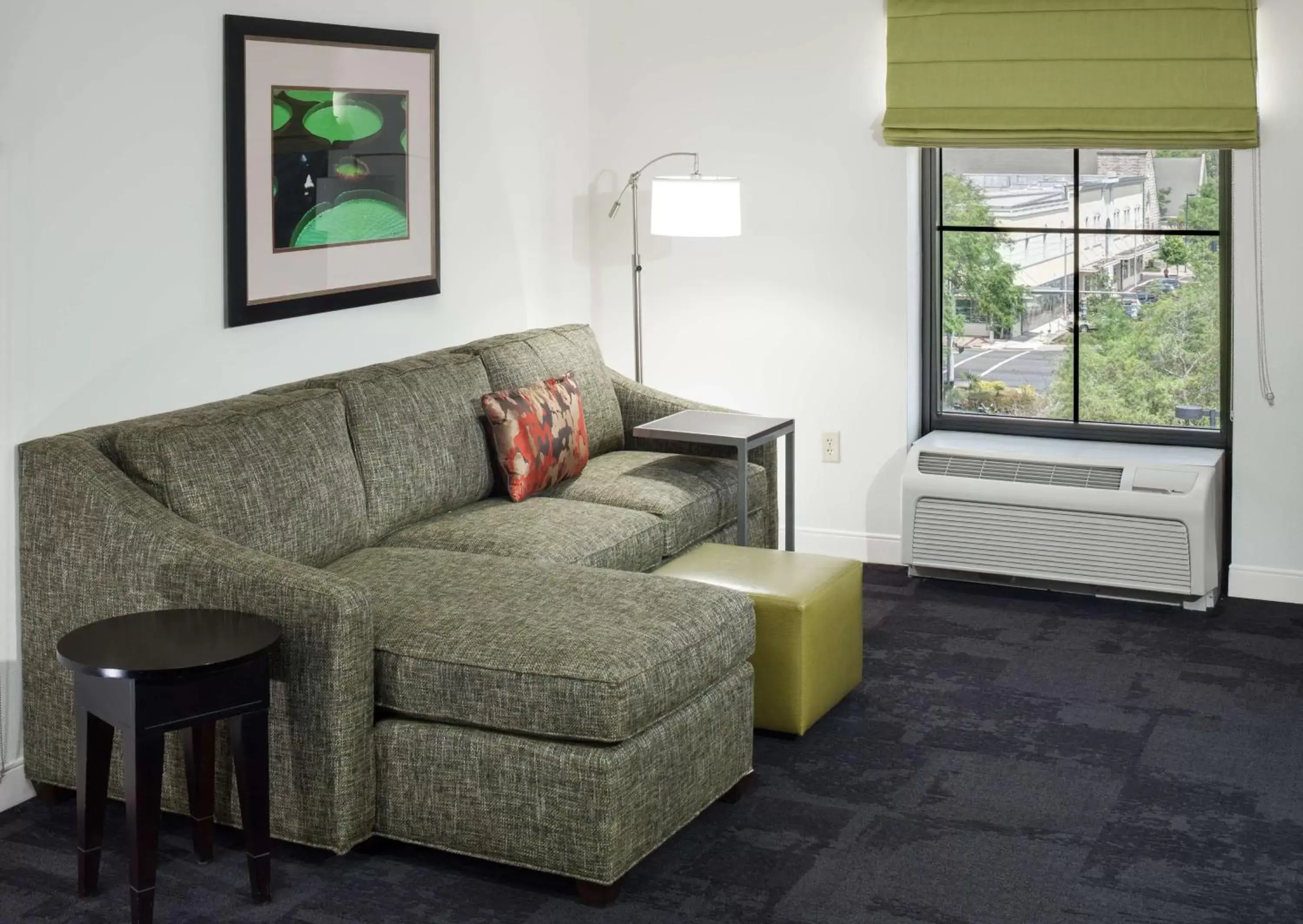 Bed in Hampton Inn & Suites Gainesville Downtown Bed in Hampton Inn & Suites Gainesville Downtown