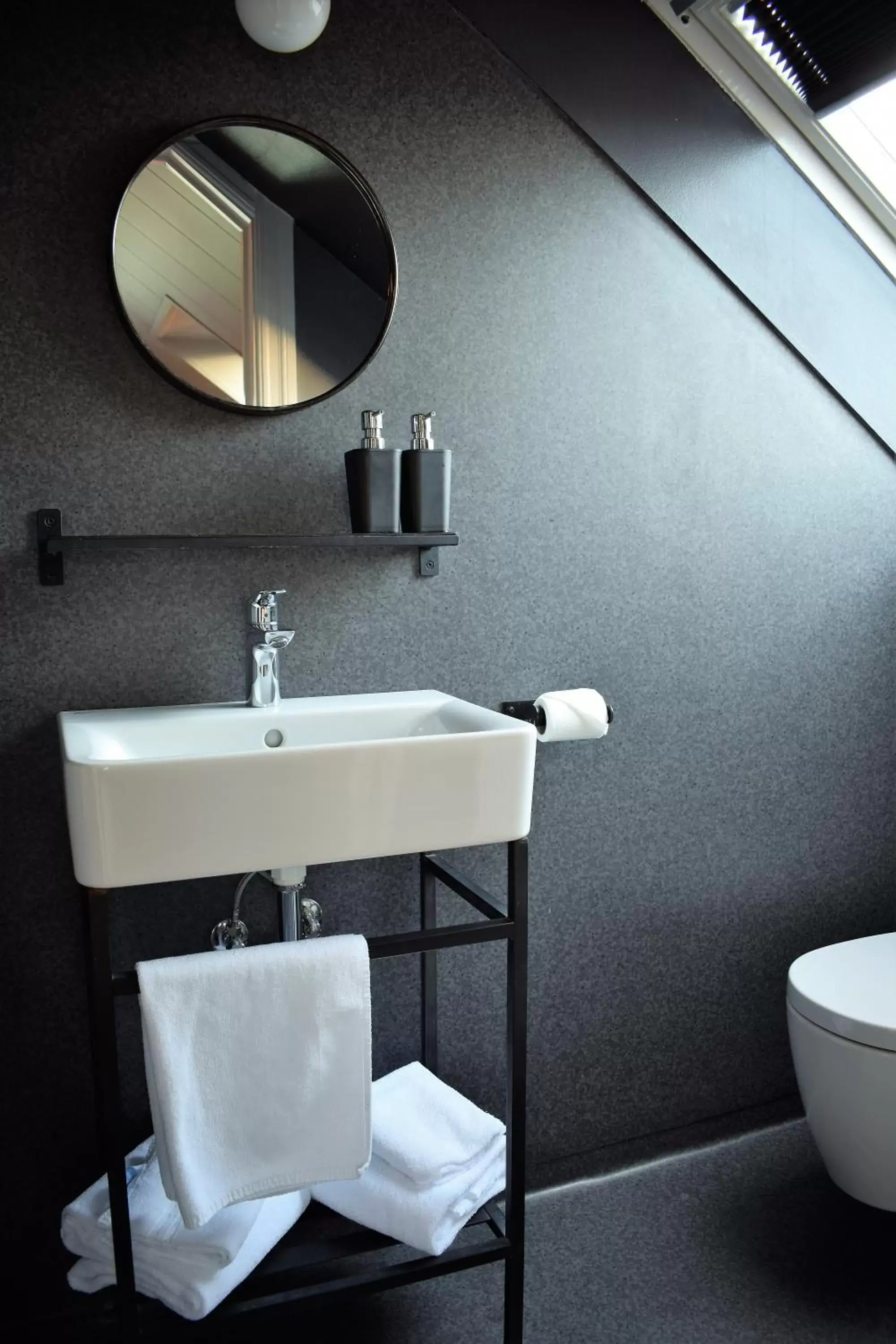 Toilet, Bathroom in Hotel Leifur Eiriksson