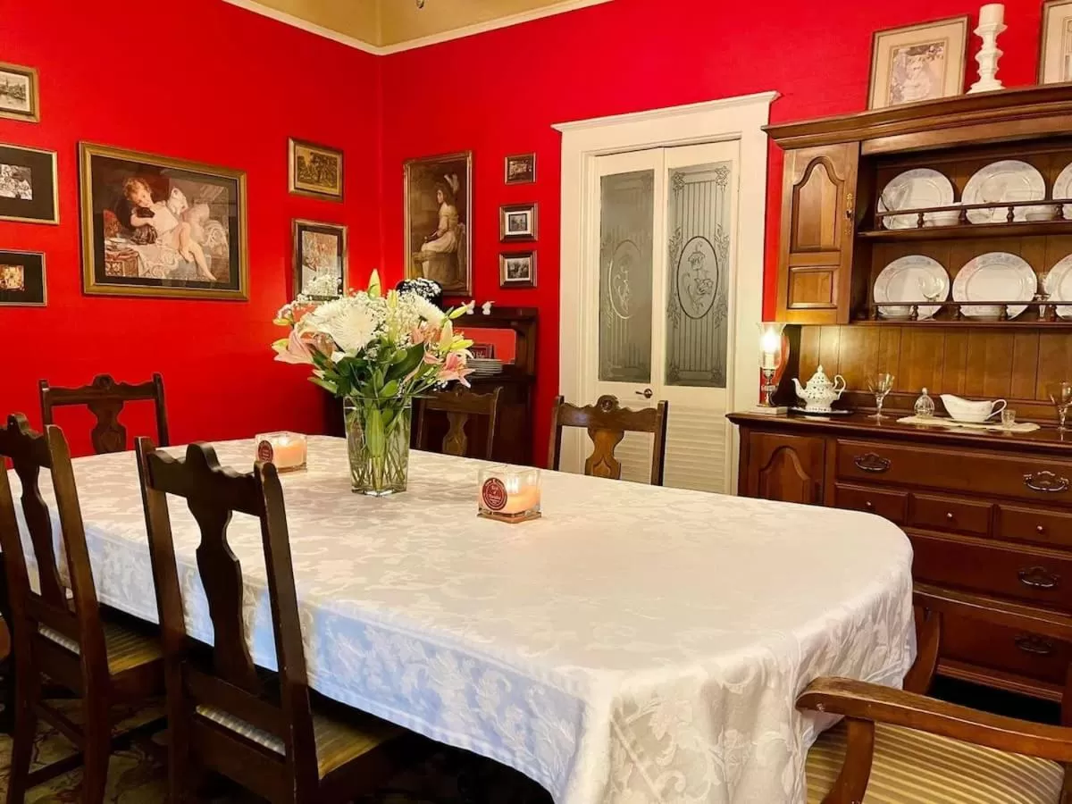 Dining Area in Grady House Bed and Breakfast
