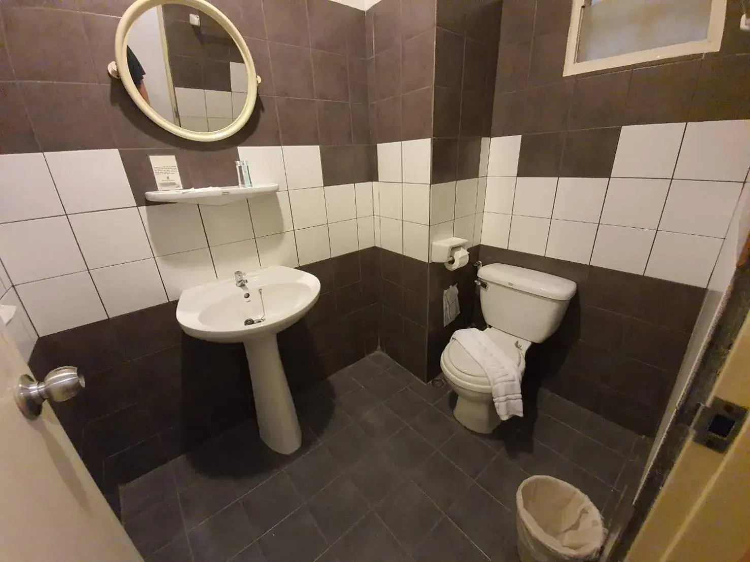 Bathroom in Woraburi Sukhumvit Hotel