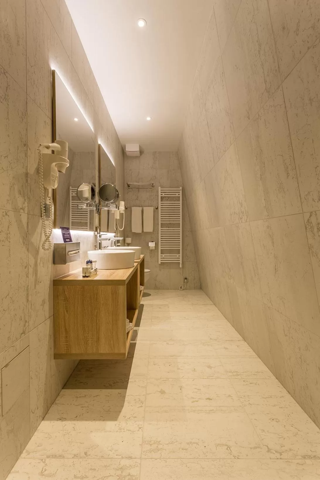 Pets in Admiral Hotel