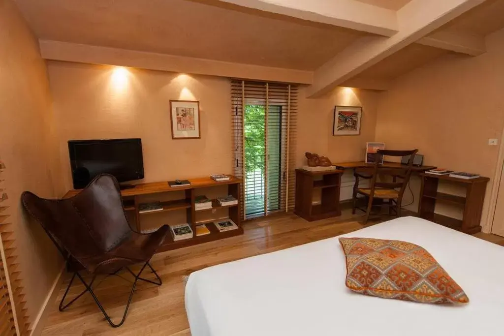 Seating Area in Hotel Château Des Alpilles