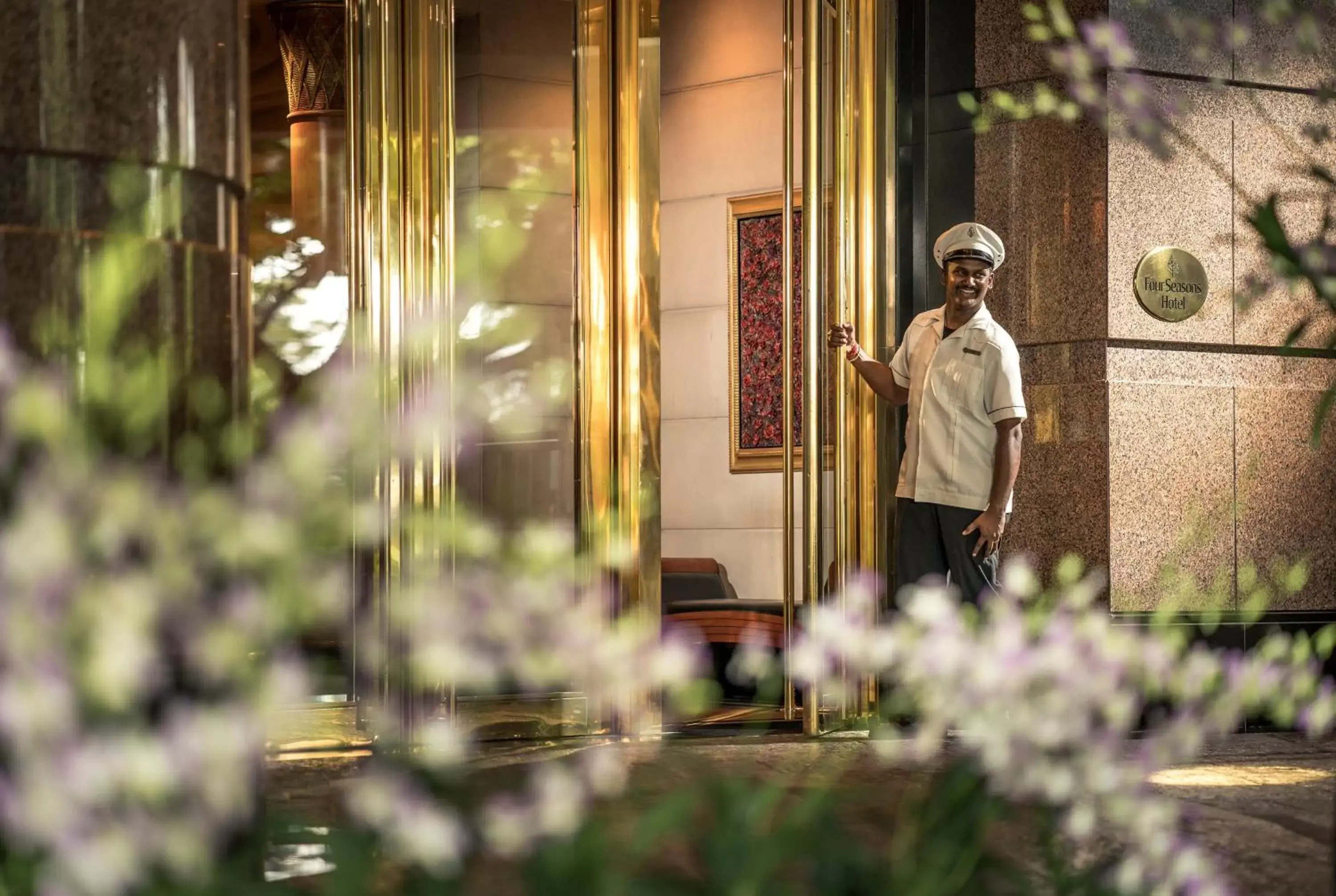 Facade/entrance in Four Seasons Hotel Singapore