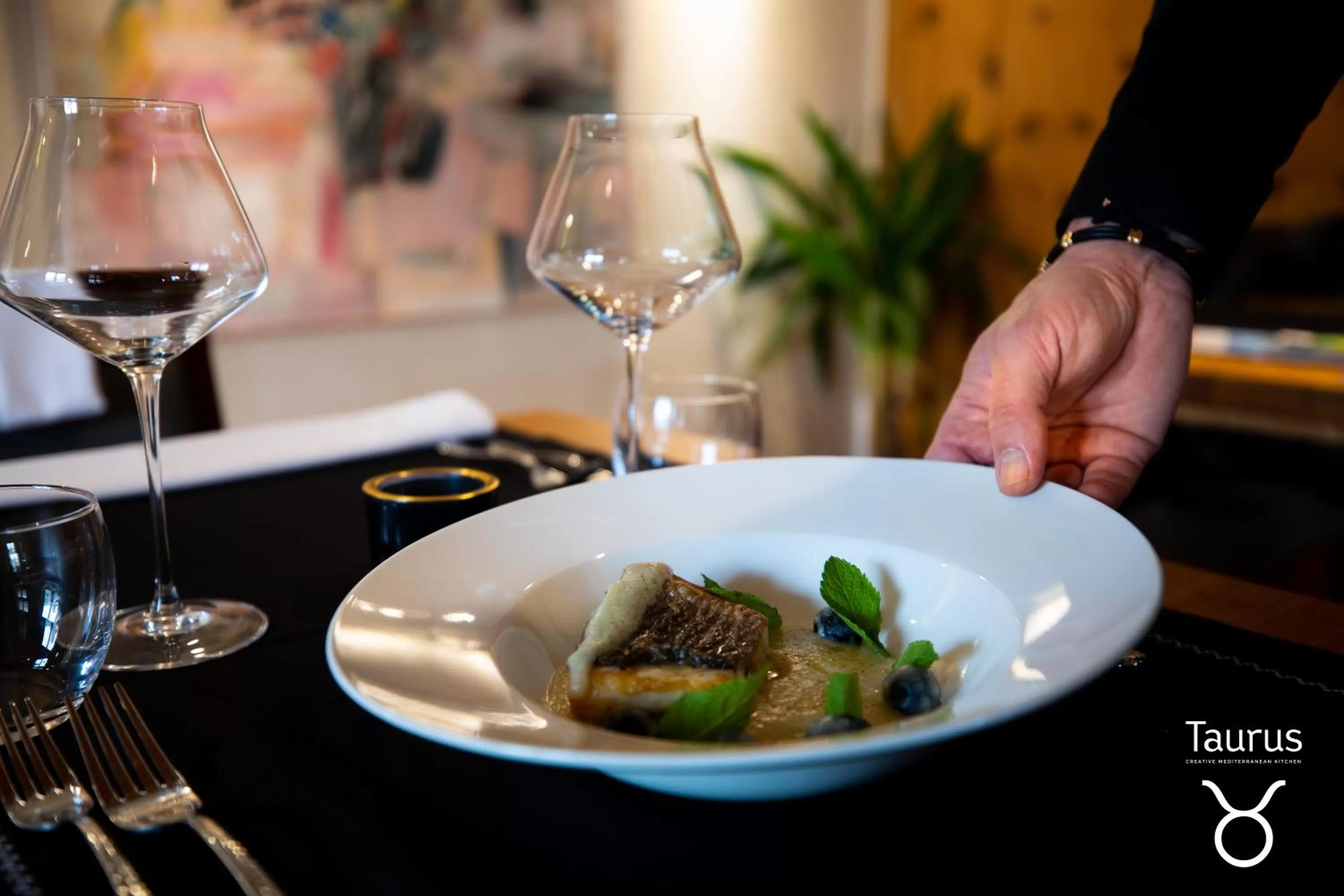 Restaurant/places to eat in Boutique Hotel OchSen Self-Check-In