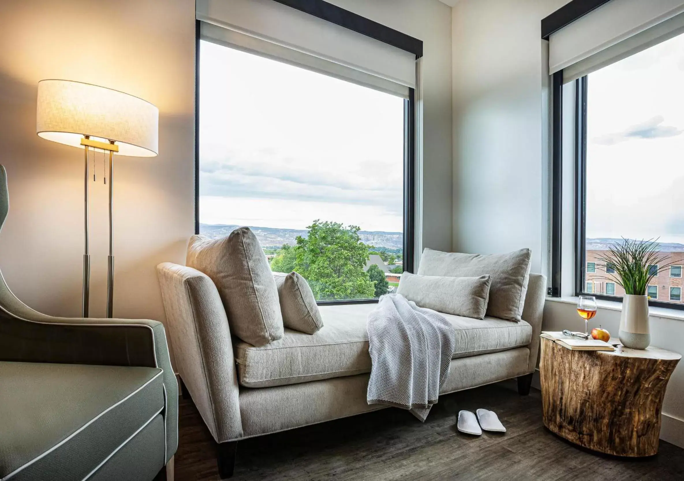 View (from property/room), Seating Area in Hotel Maverick