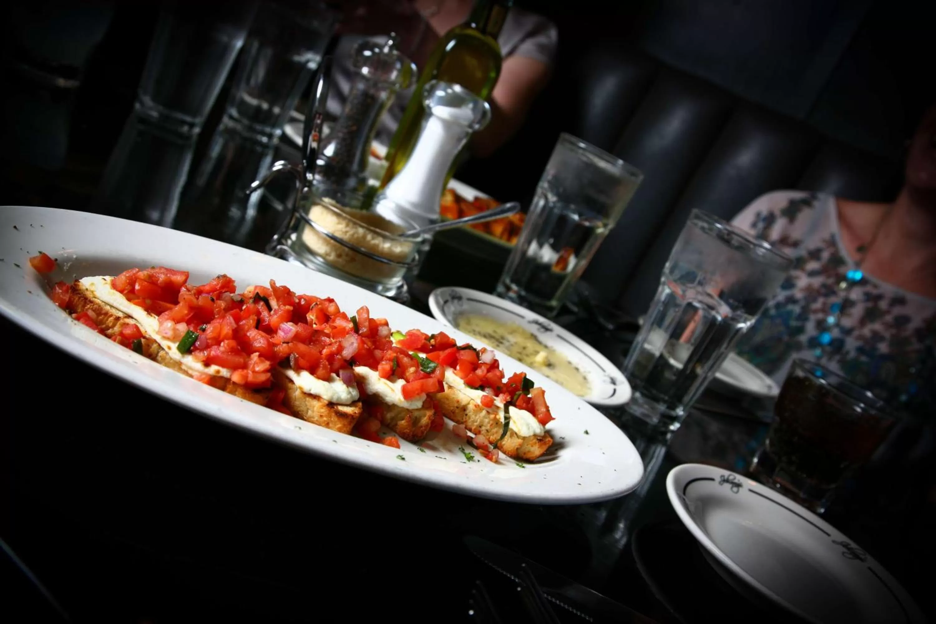 Restaurant/places to eat in Hilton Garden Inn Olathe