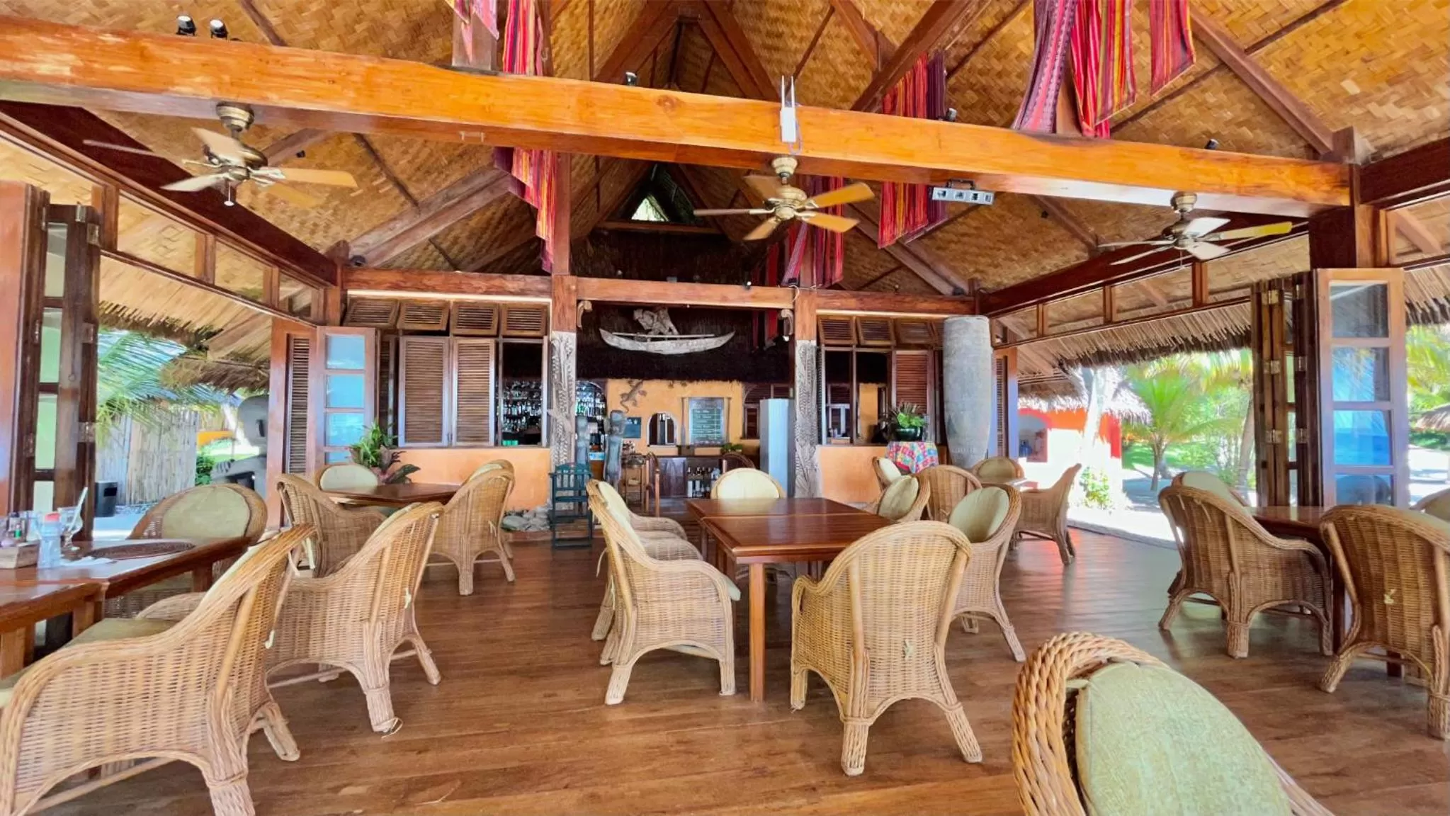 Restaurant/places to eat in Coco Grove Beach Resort, Siquijor Island