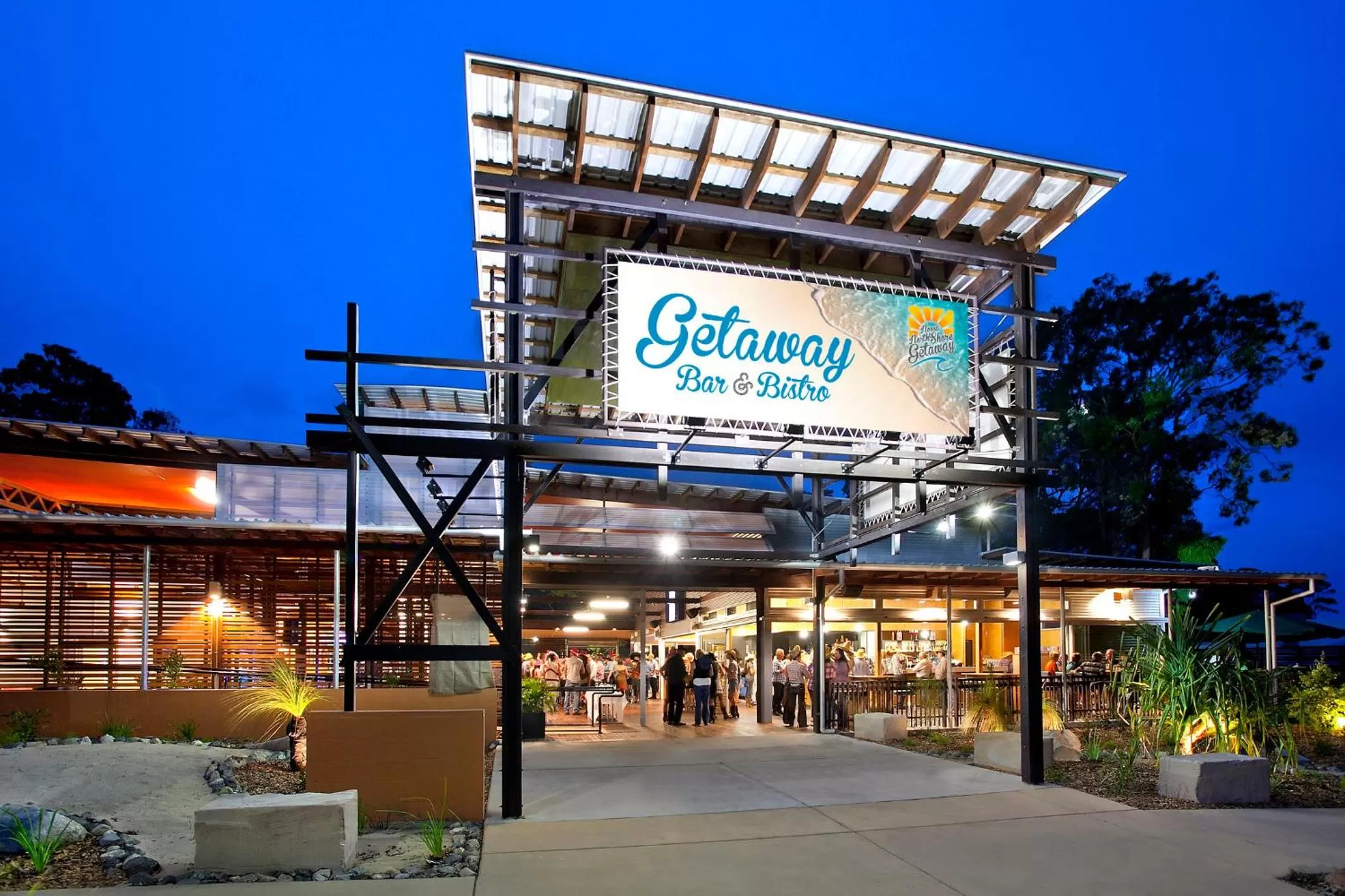 Restaurant/places to eat in Noosa North Shore Retreat