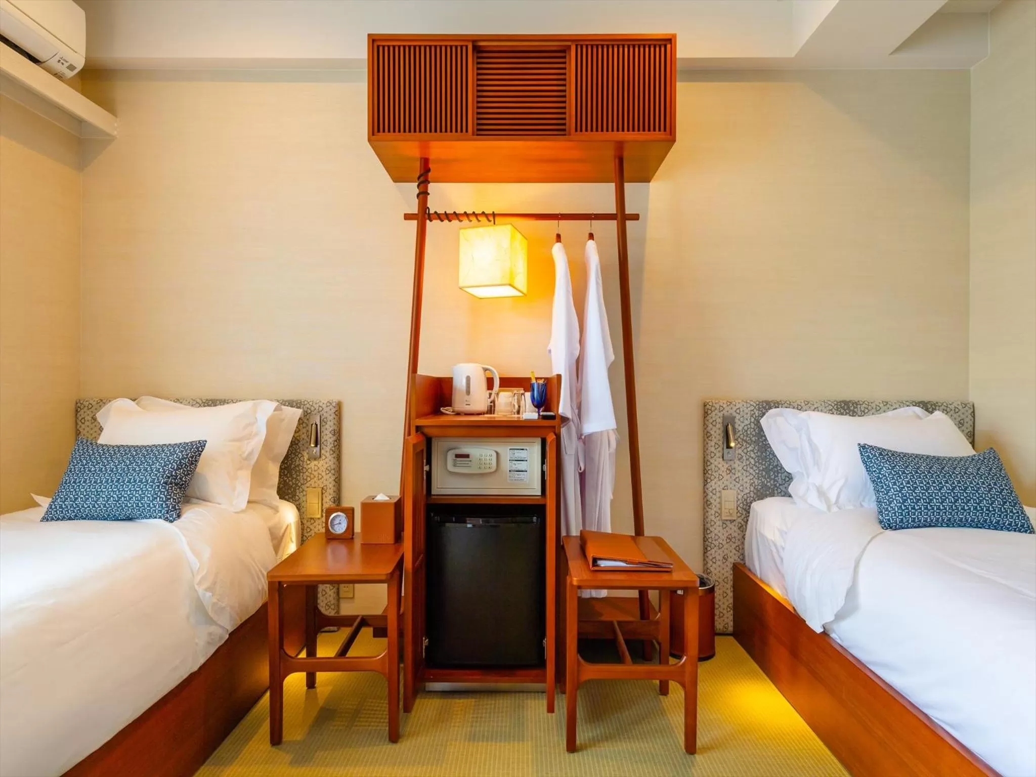 Bed in oile by DSH Resorts