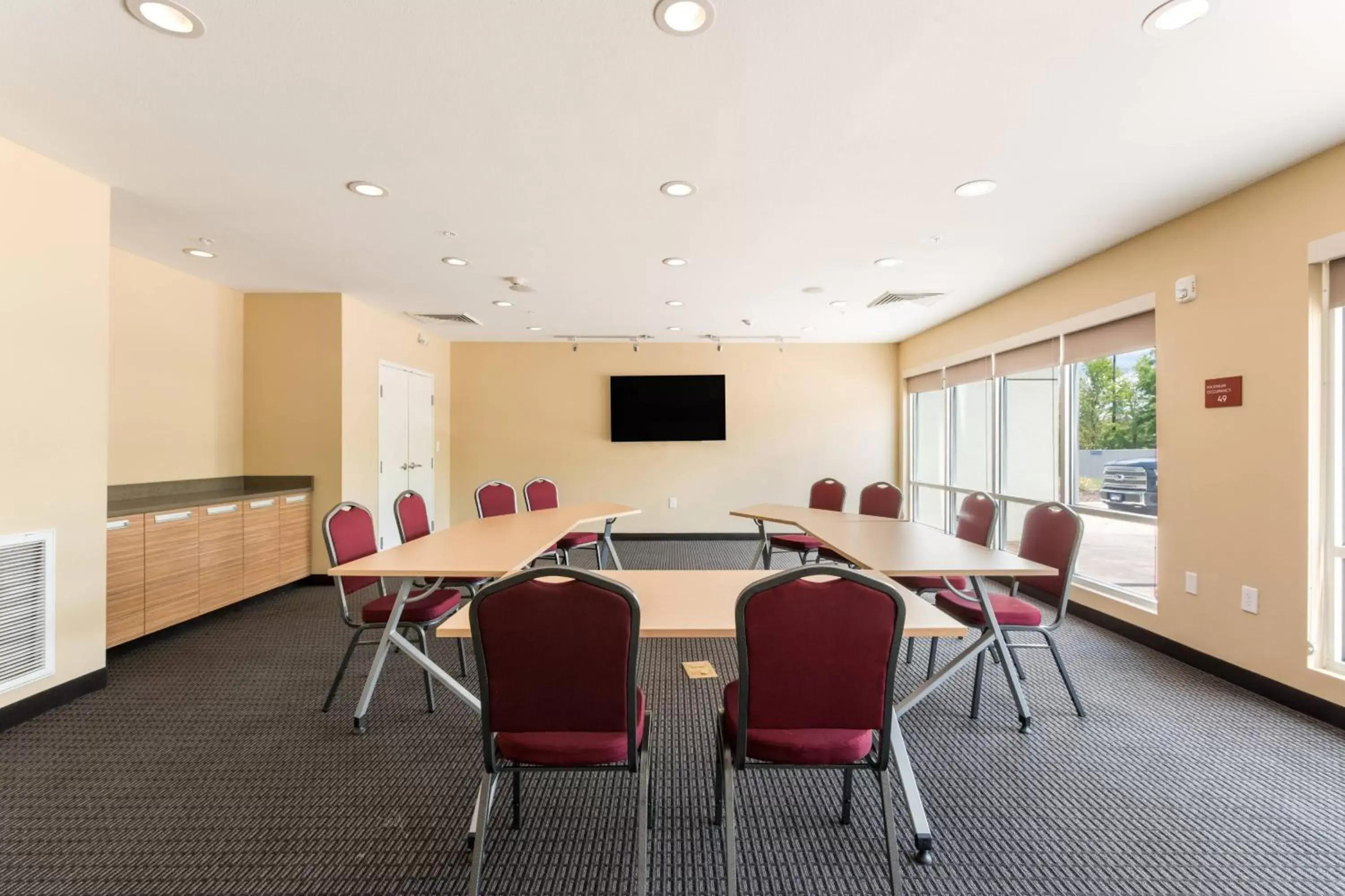 Meeting/conference room in TownePlace Suites by Marriott Greensboro Coliseum Area