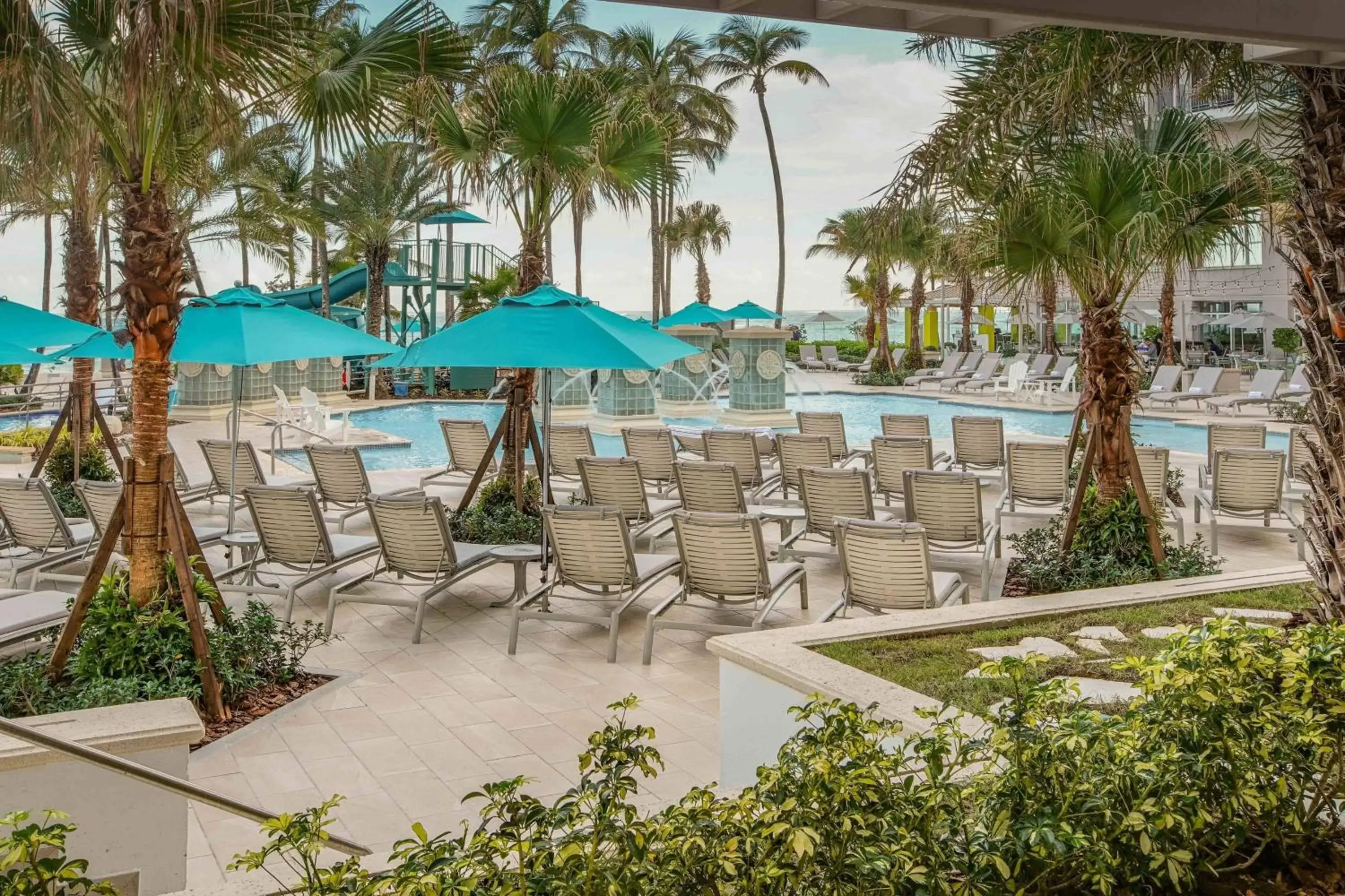Swimming pool in San Juan Marriott Resort and Stellaris Casino