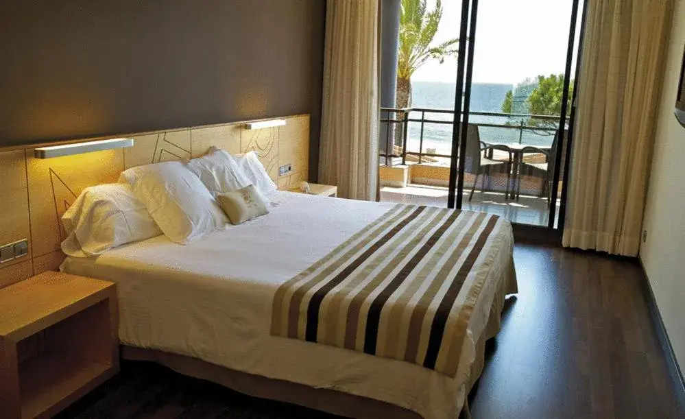 Photo of the whole room, Bed in Hotel Restaurant Sant Pol