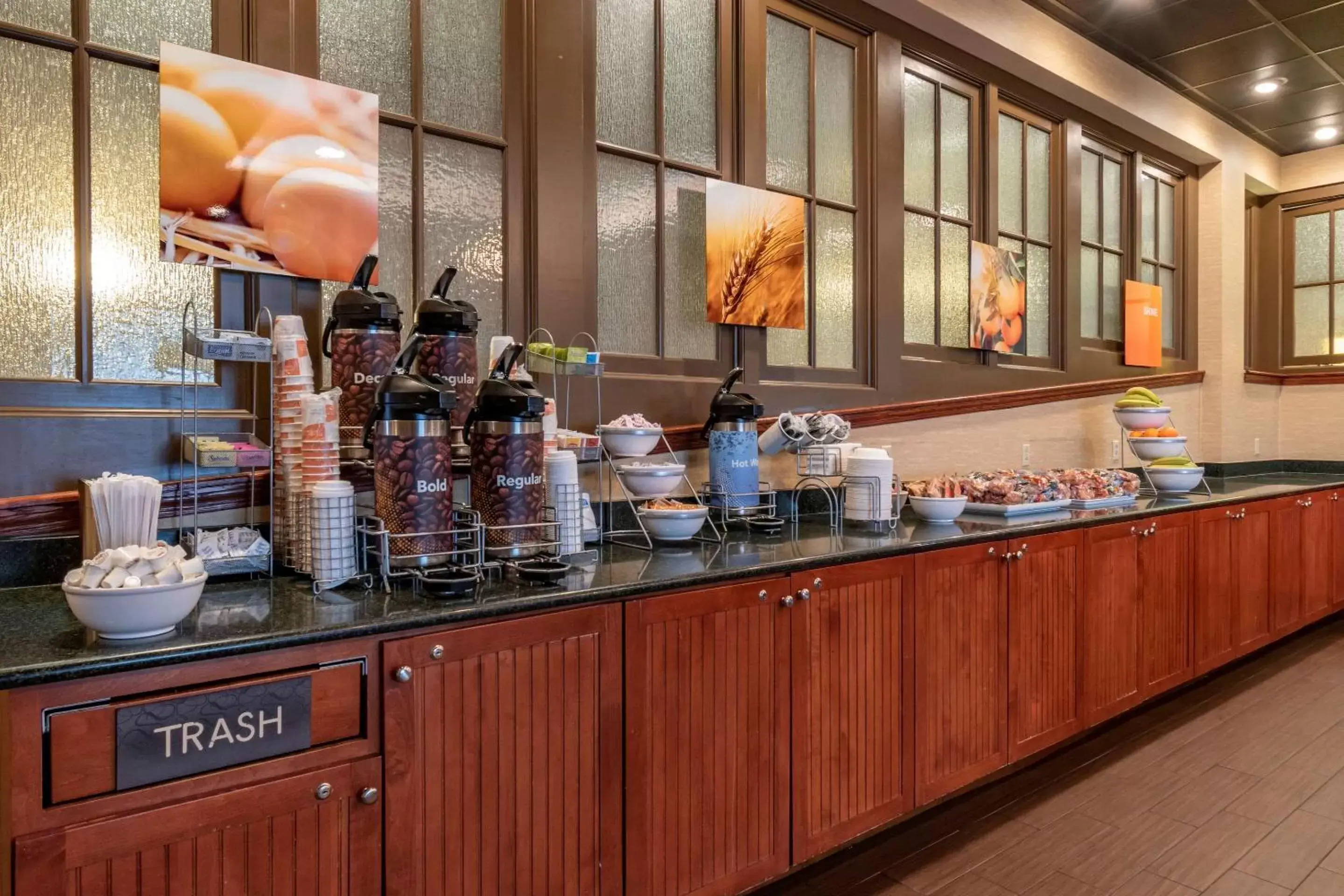 Restaurant/places to eat in Comfort Suites Downtown Carlisle Restaurant/places to eat in Comfort Suites Downtown Carlisle