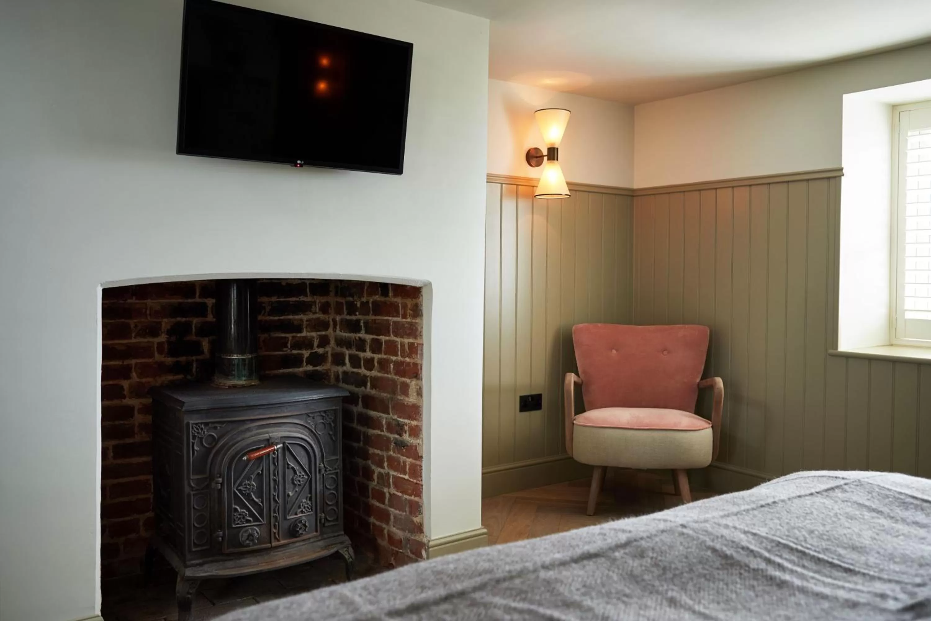 Bedroom, TV/Entertainment Center in The Ingham Swan