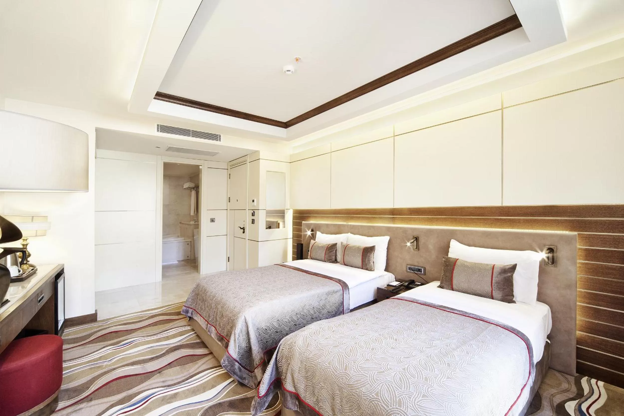 Photo of the whole room, Bed in Grand Hotel de Pera