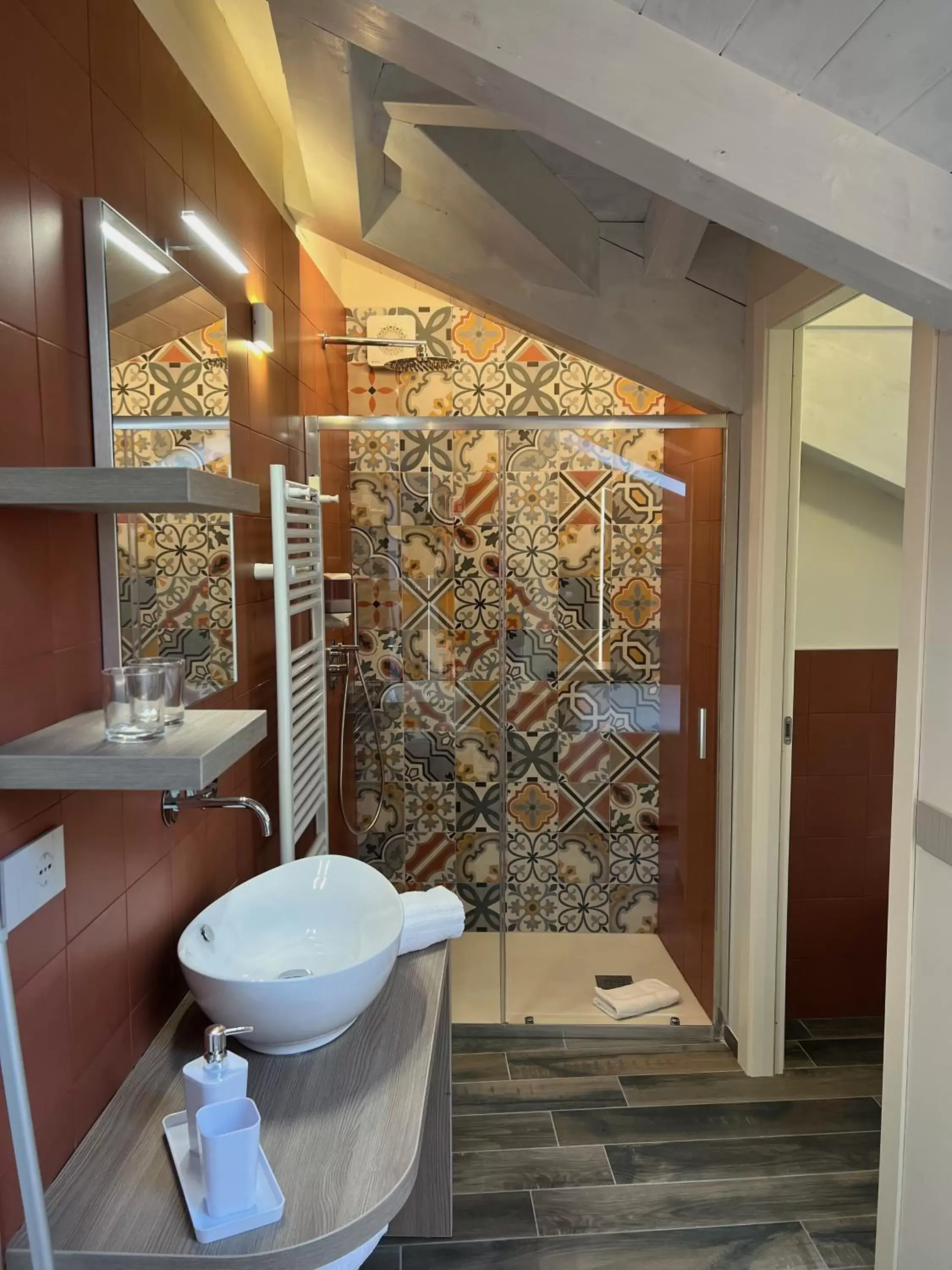 Bathroom in Osteria Senza Fretta Rooms for Rent