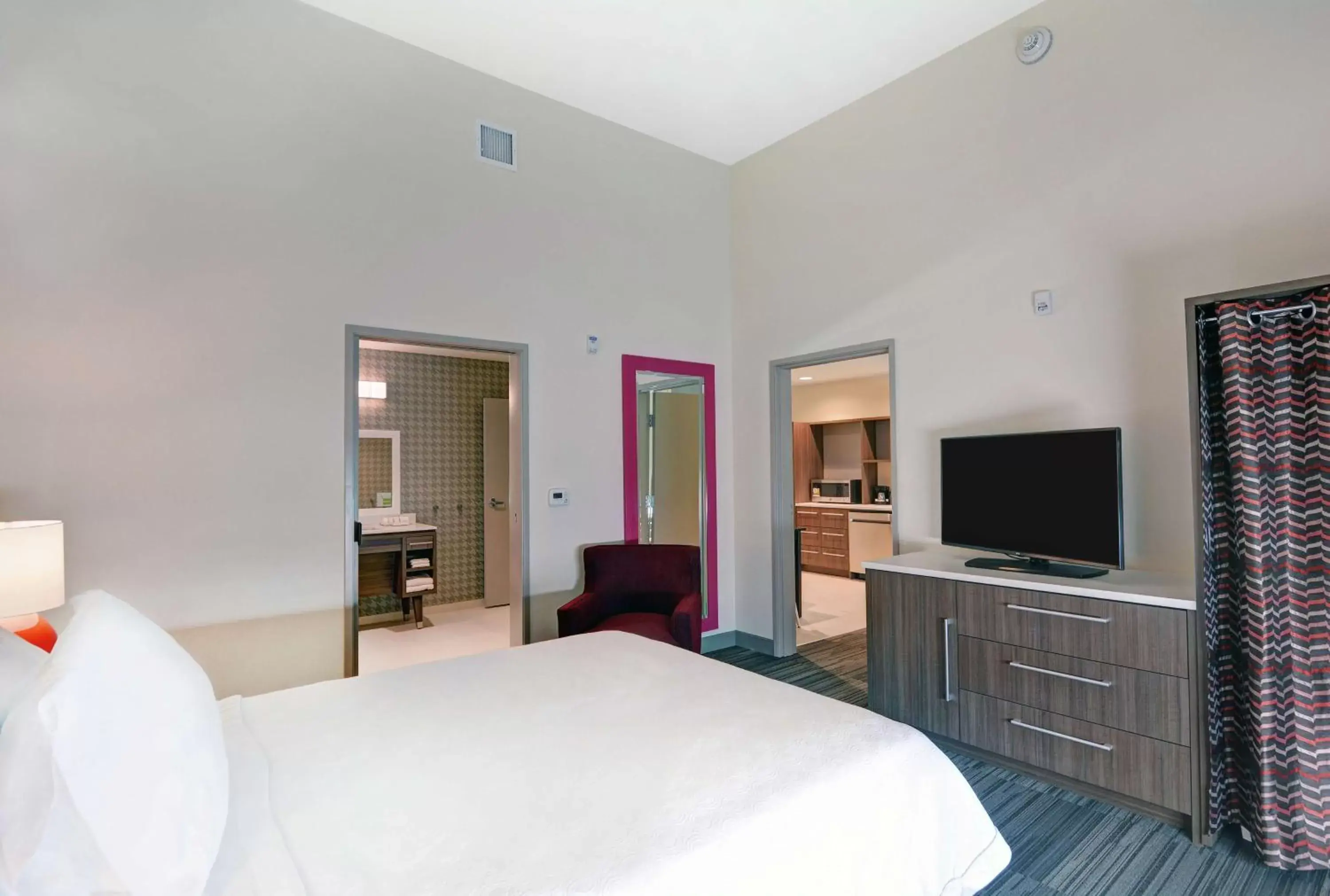 Bedroom, Bed in Home2 Suites By Hilton Grand Junction Northwest