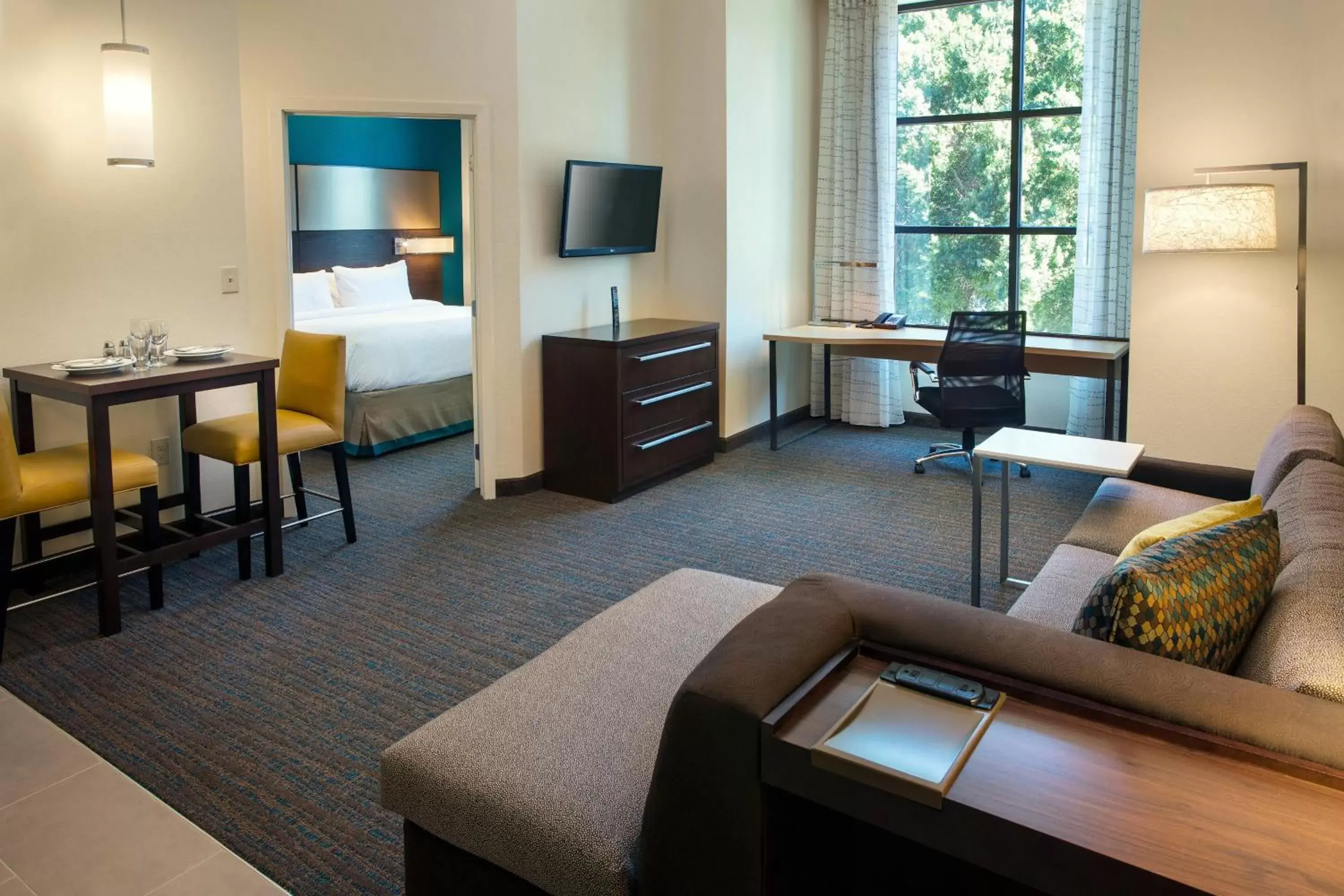 Bedroom, Seating Area in Residence Inn by Marriott Tempe Downtown/University