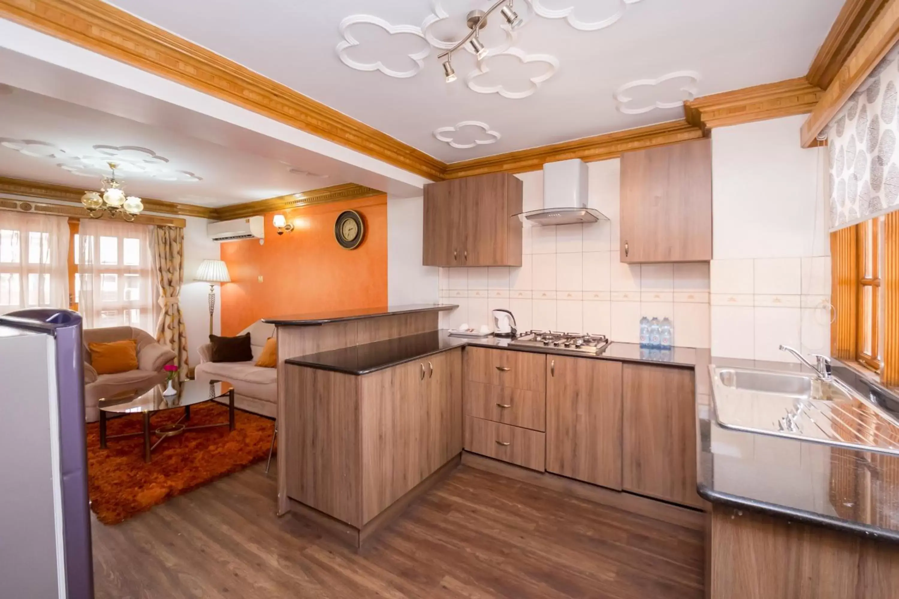 Kitchen or kitchenette, Kitchen/Kitchenette in Marble Arch Hotel