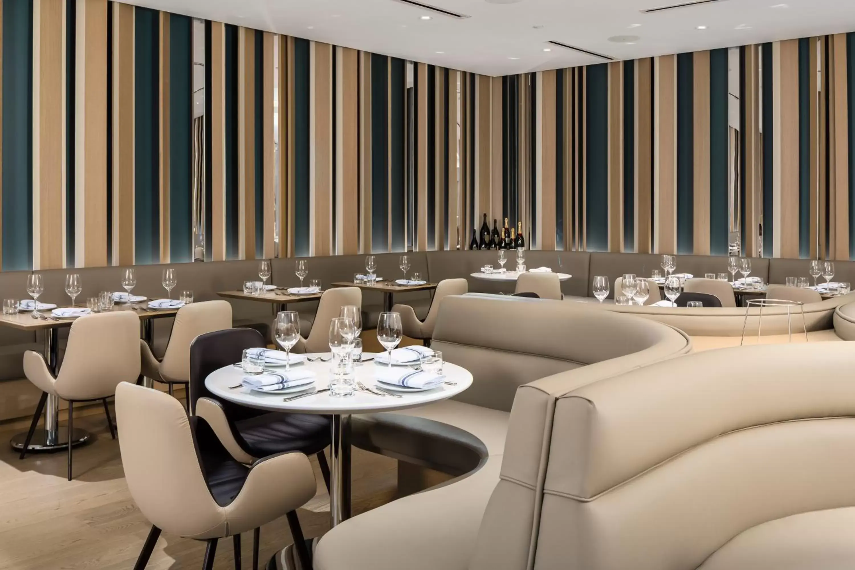 Restaurant/places to eat in Versante Hotel Restaurant/places to eat in Versante Hotel