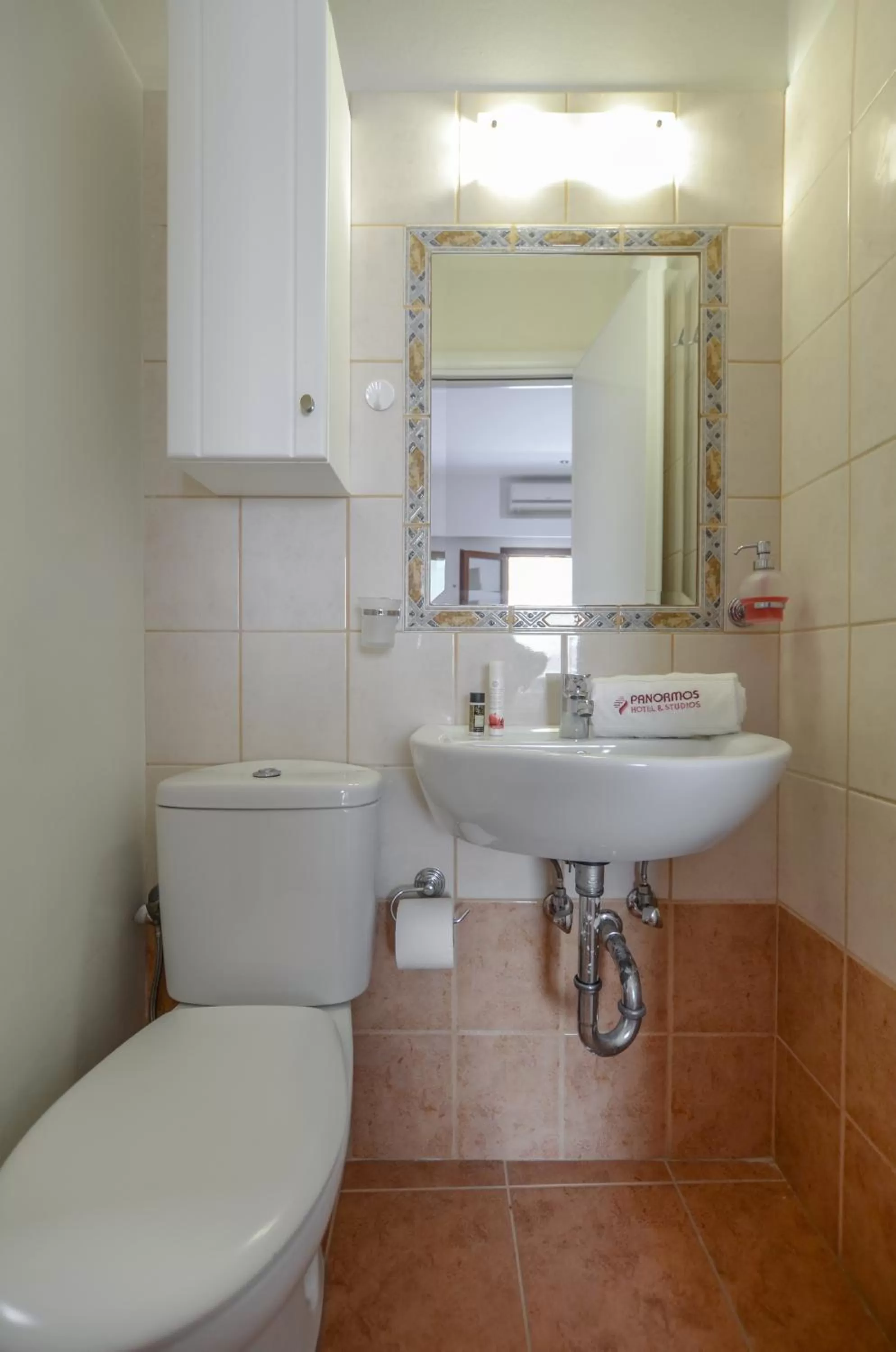 Panormos Hotel and Studios