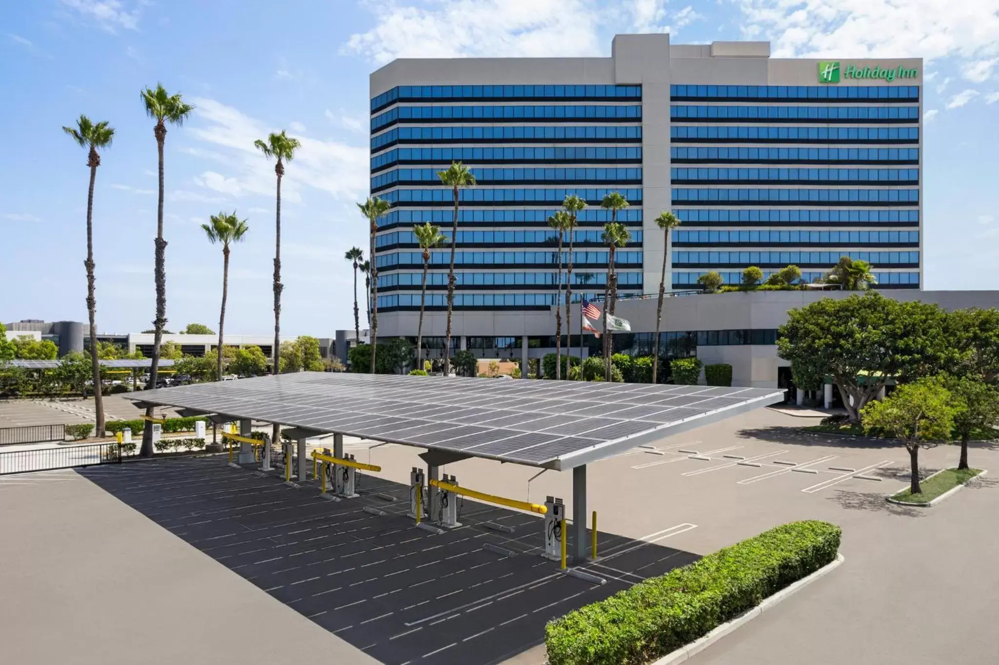 Property Building in Holiday Inn Los Angeles Gateway-Torrance, an IHG Hotel