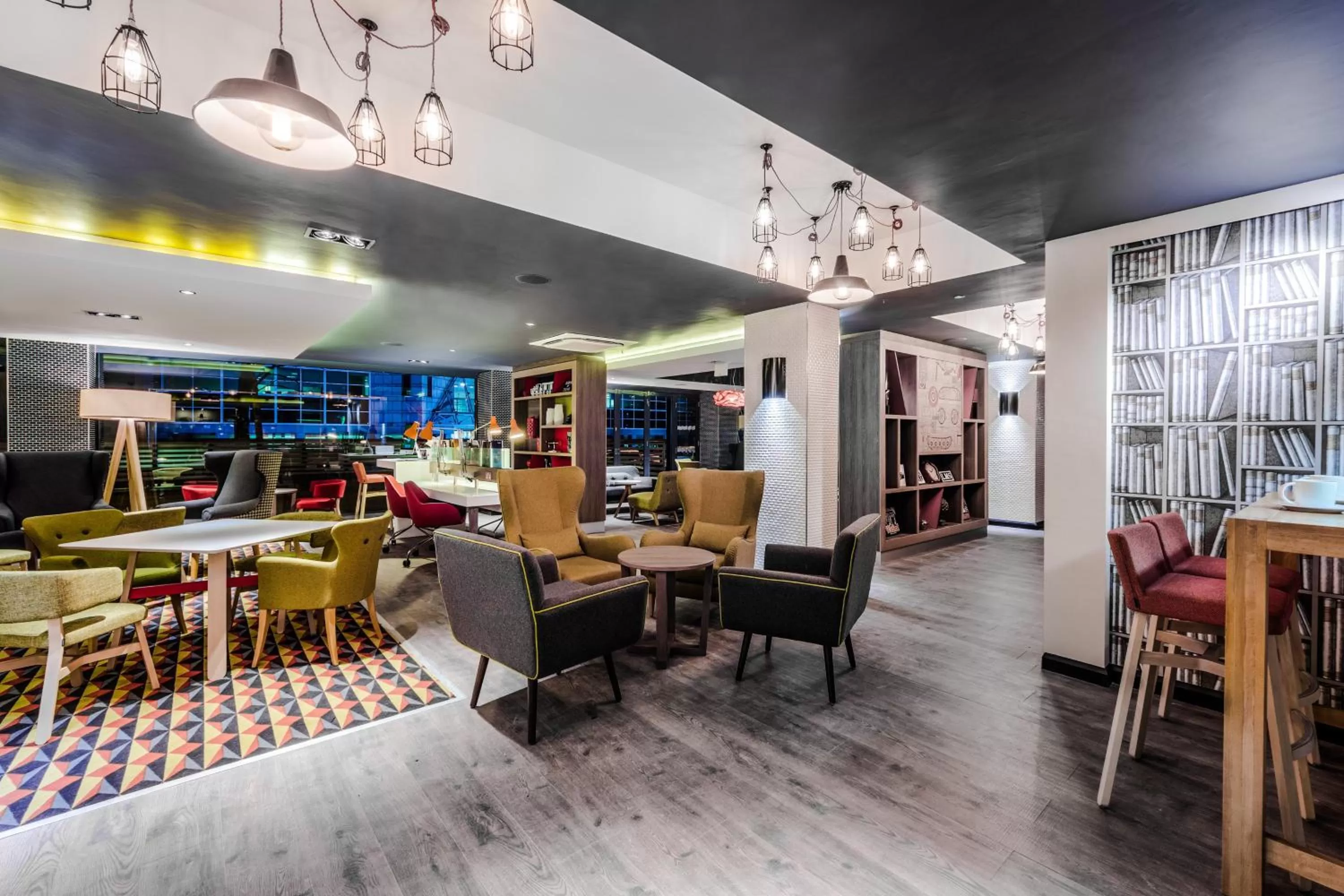 Lobby or reception in Holiday Inn London Watford Junction by IHG