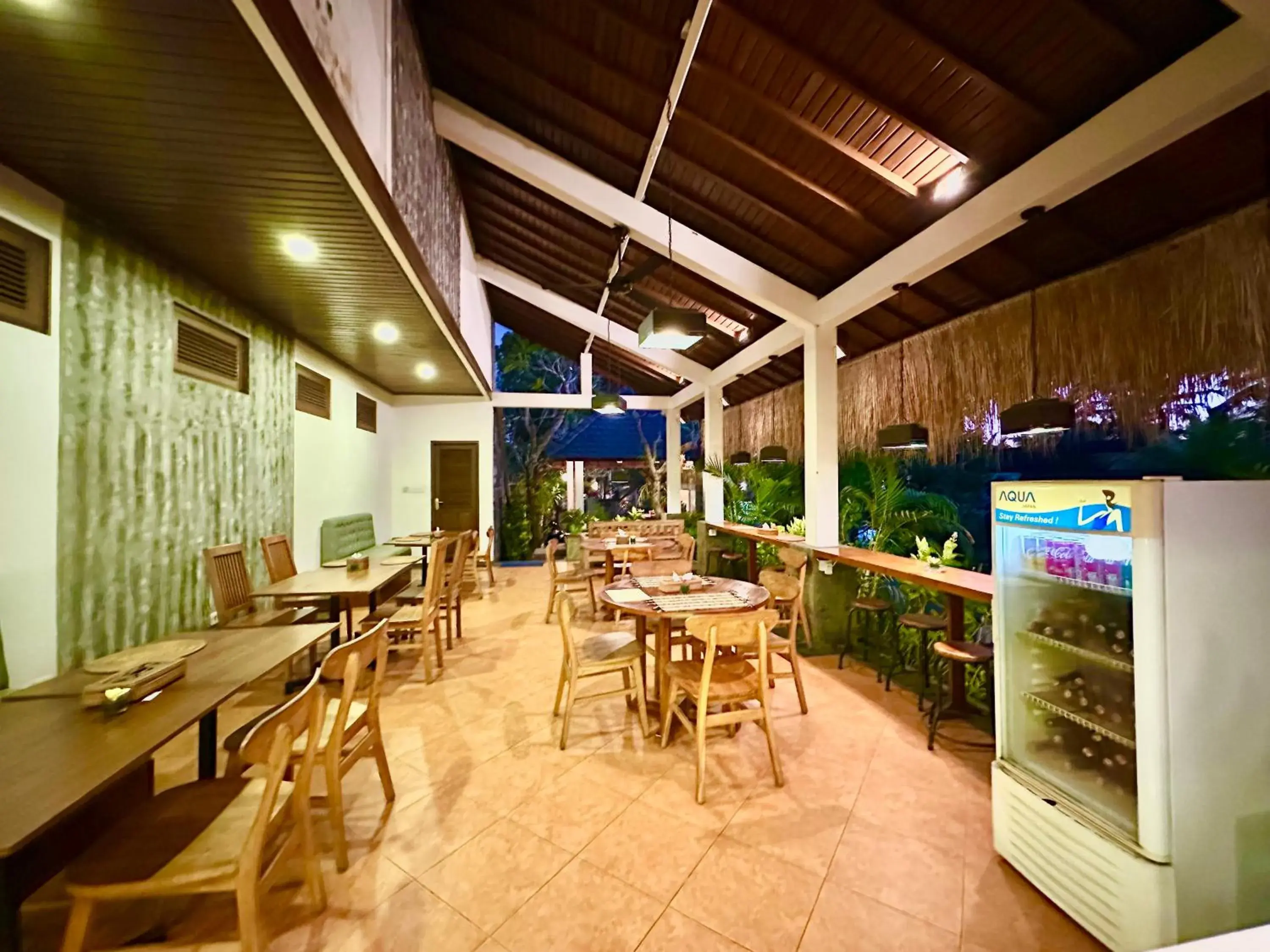 Restaurant/Places to Eat in Dupa Ubud Villa