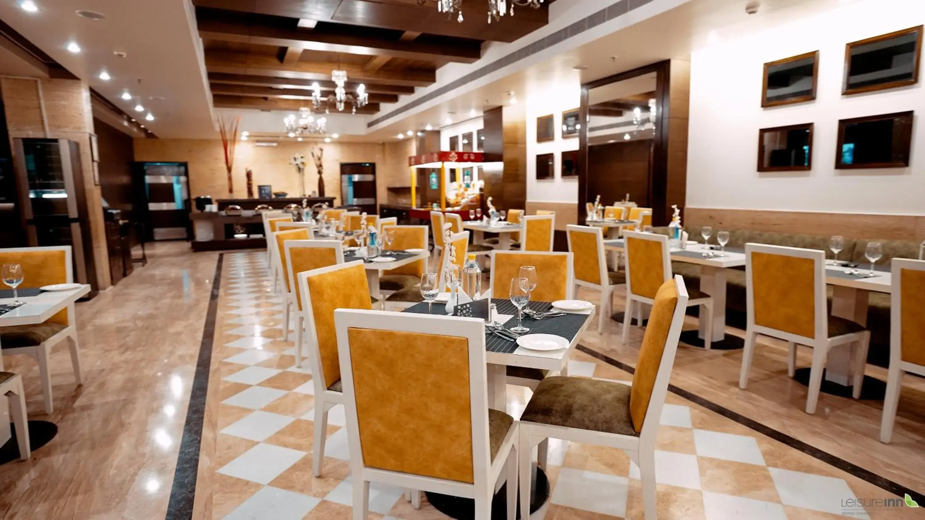 Restaurant/Places to Eat in Leisure Inn Grand Chanakya