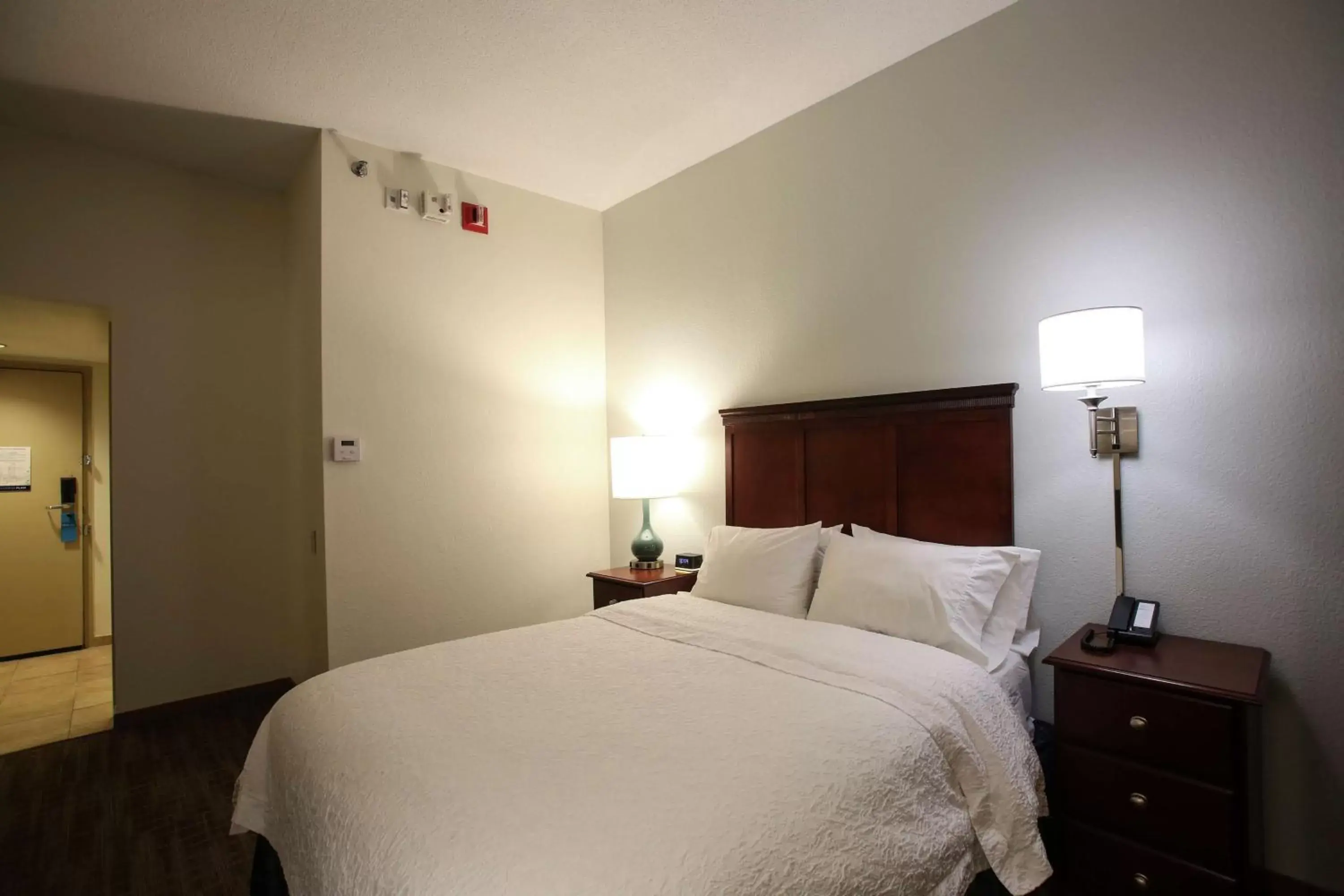 Photo of the whole room, Bed in Hampton Inn Beckley