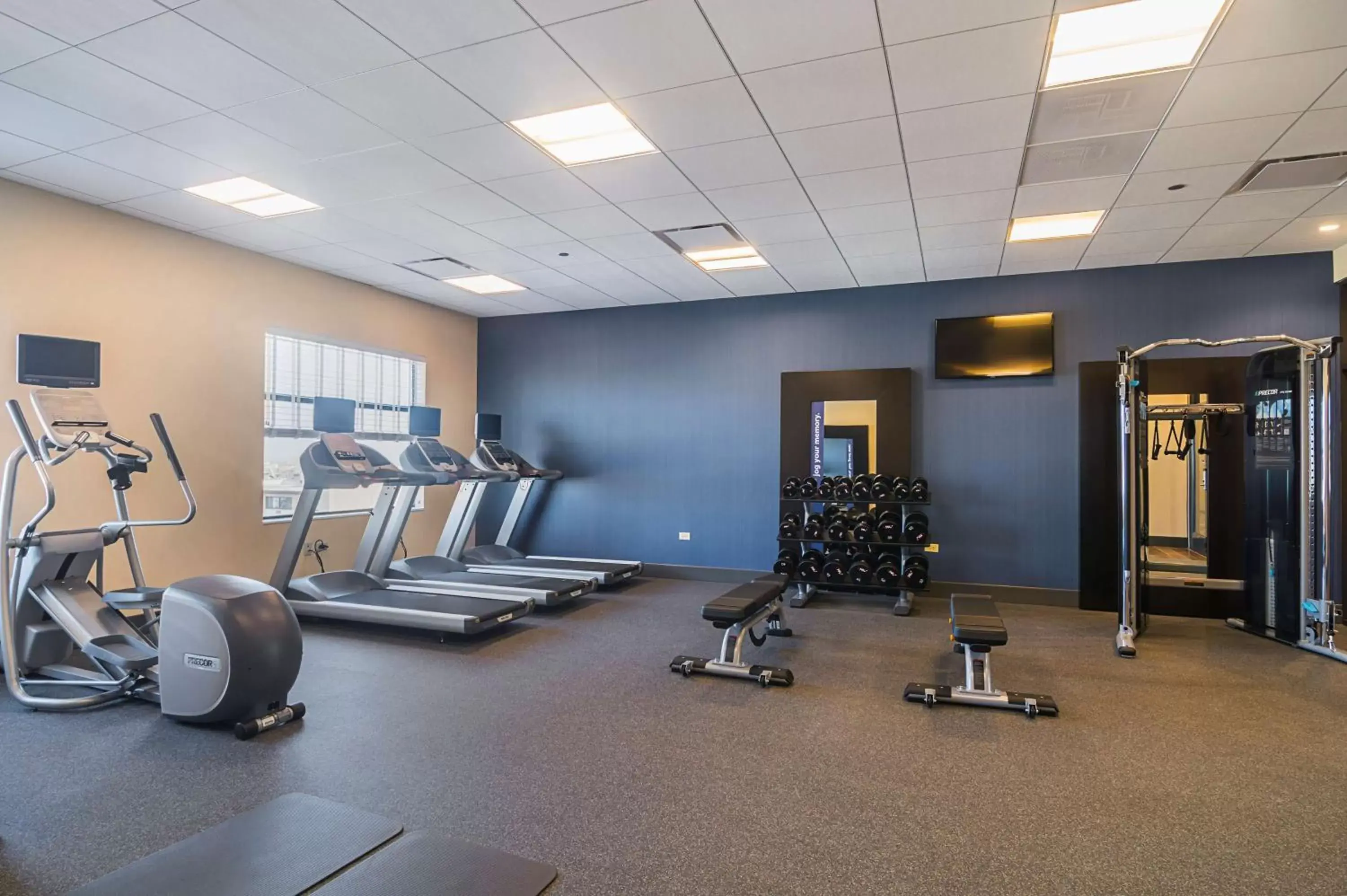 Fitness centre/facilities in Hampton Inn Chicago North-Loyola Station, Il Fitness centre/facilities in Hampton Inn Chicago North-Loyola Station, Il